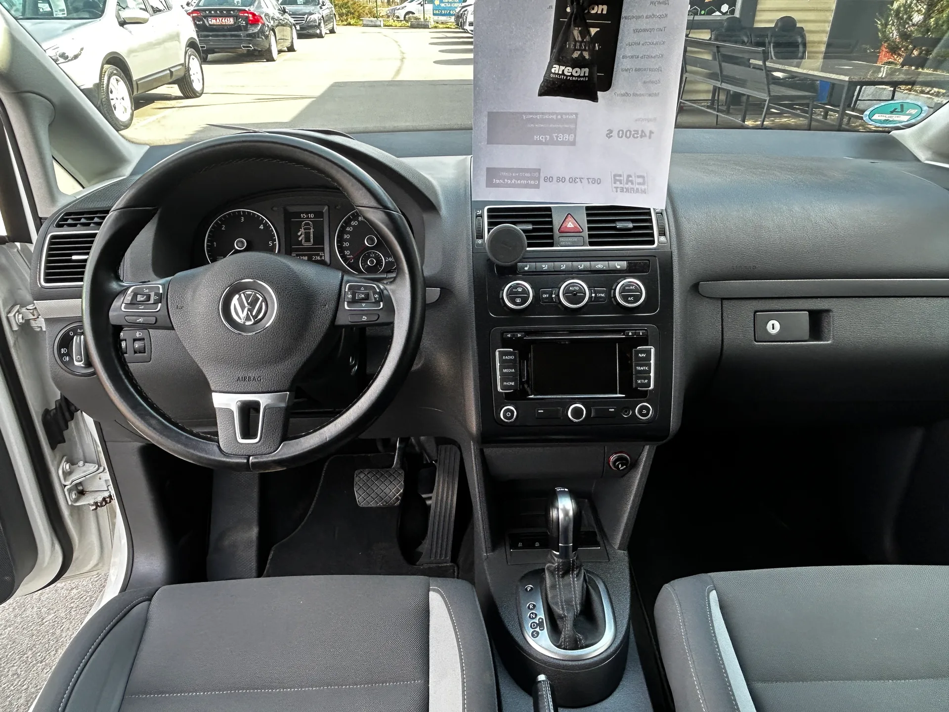 Volkswagen Touran — фото 6