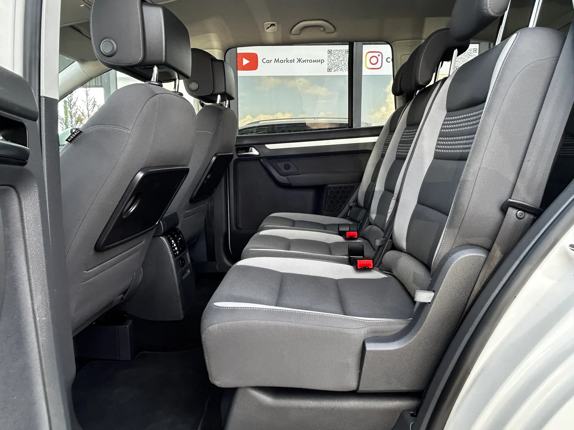 Volkswagen Touran — фото 7