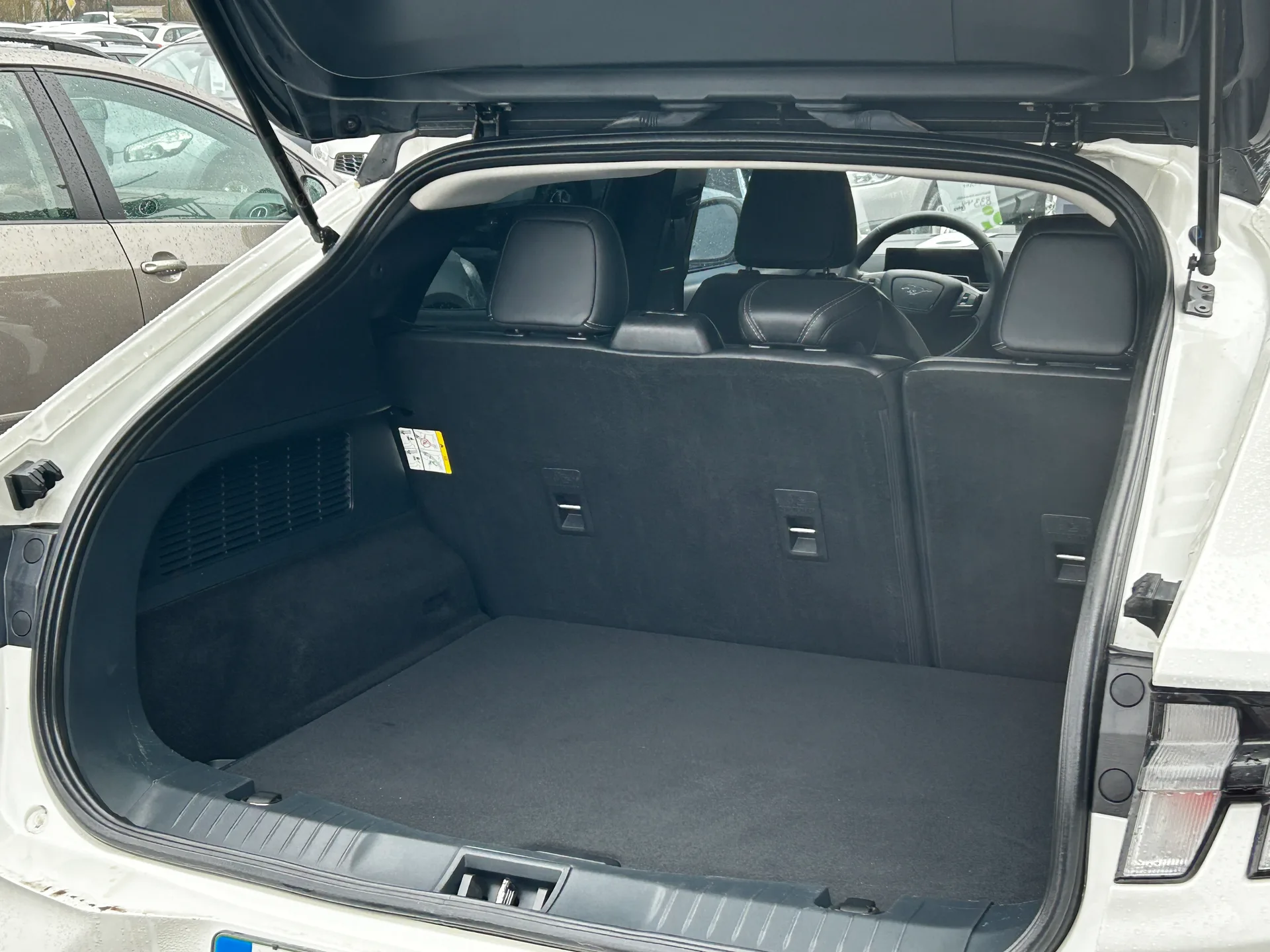 Ford Mustang — фото 8