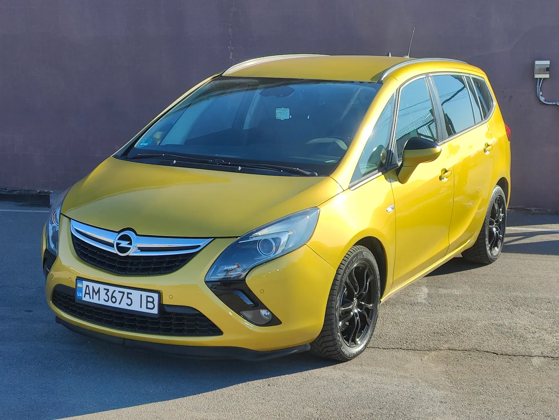 Opel Zafira — фото 1