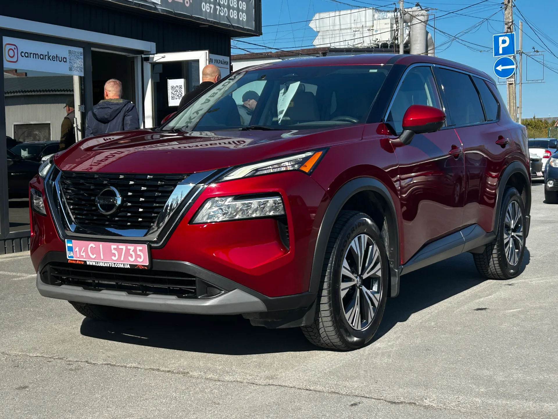 Nissan Rogue — фото 1