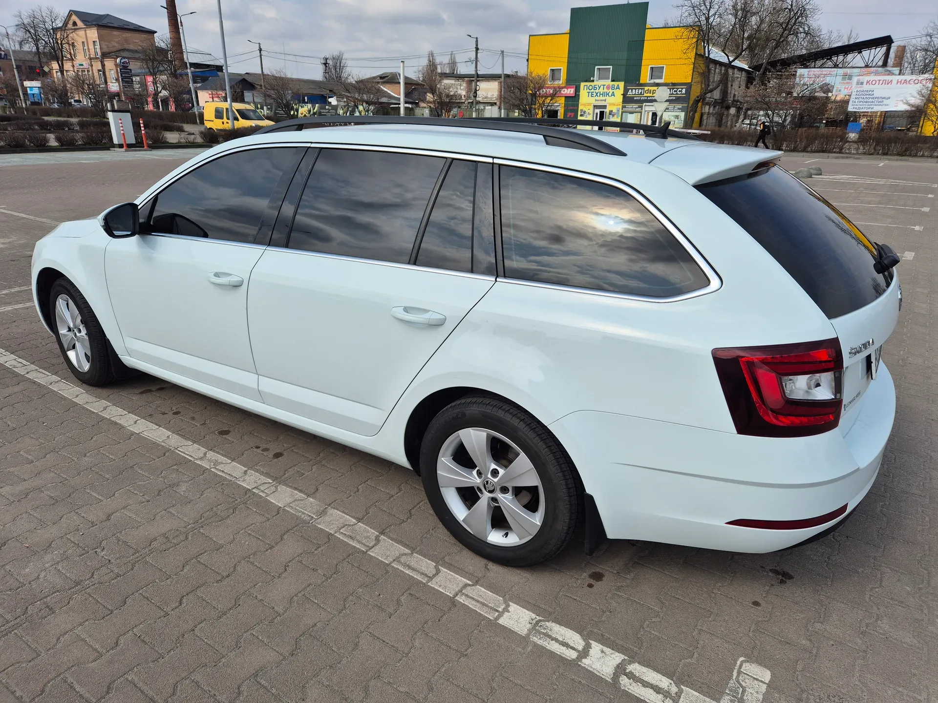 Skoda Octavia — фото 2