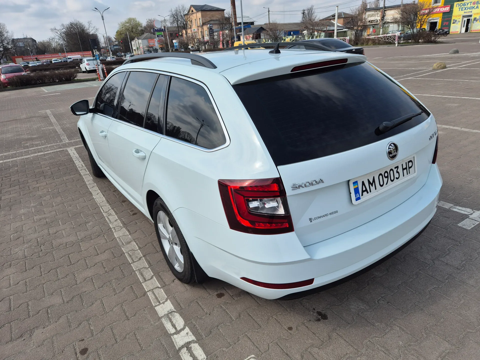 Skoda Octavia — фото 3