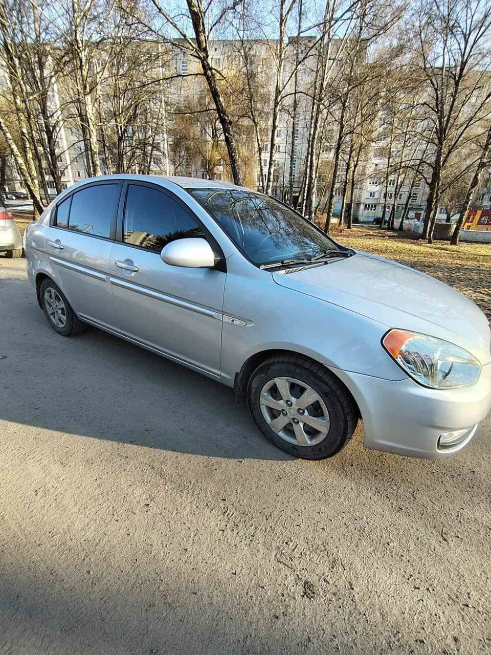 Hyundai Accent — фото 5