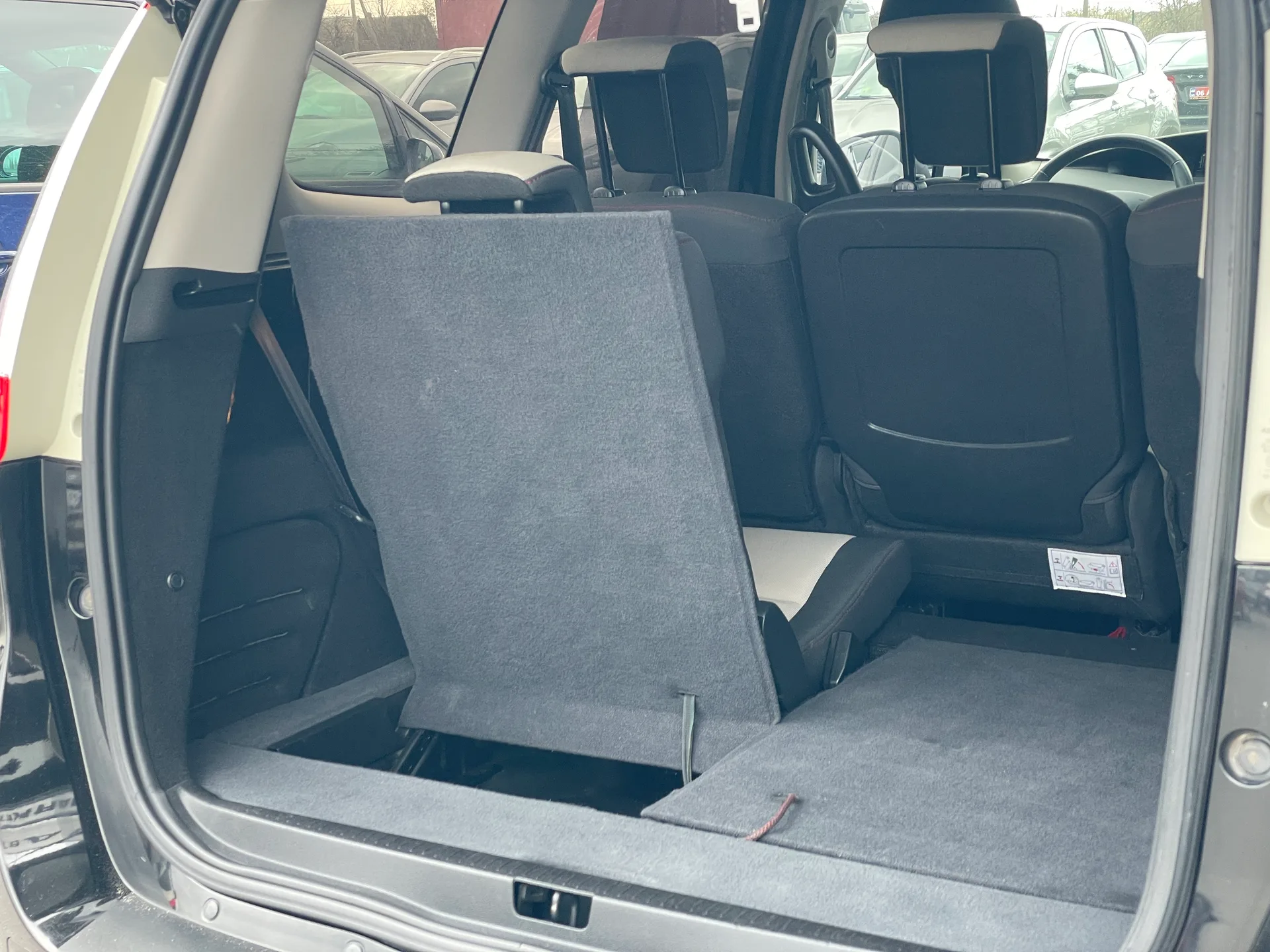 Renault Grand Scenic — фото 10
