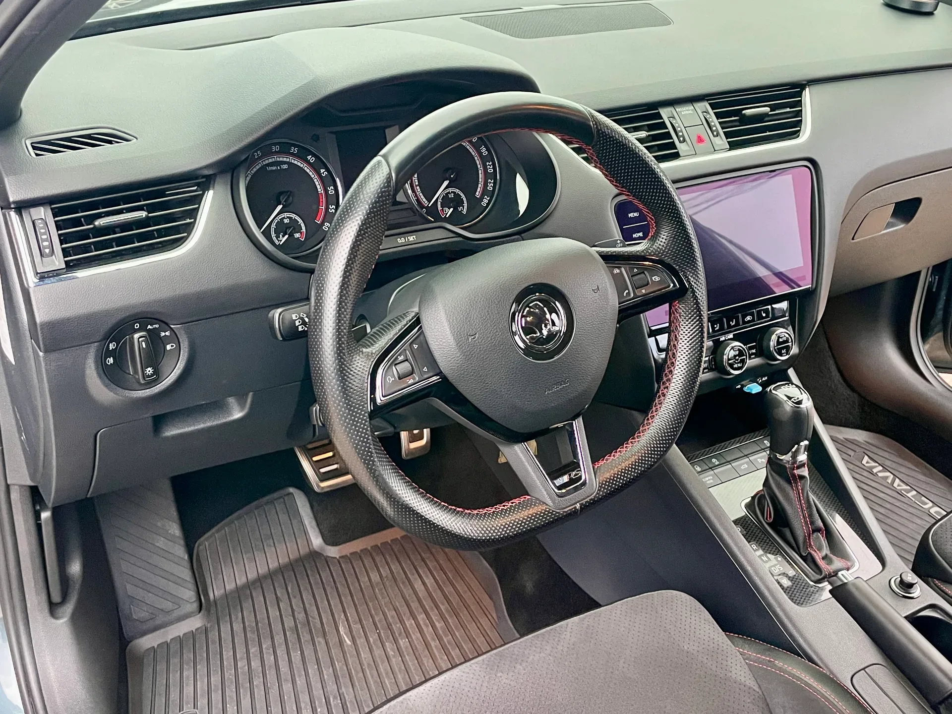 Skoda Octavia — фото 21