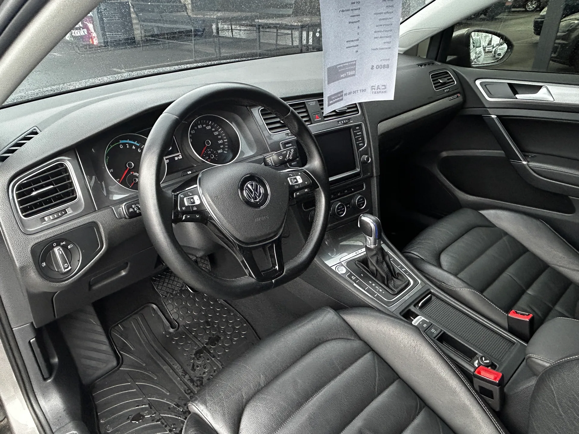 Volkswagen e-Golf — фото 5