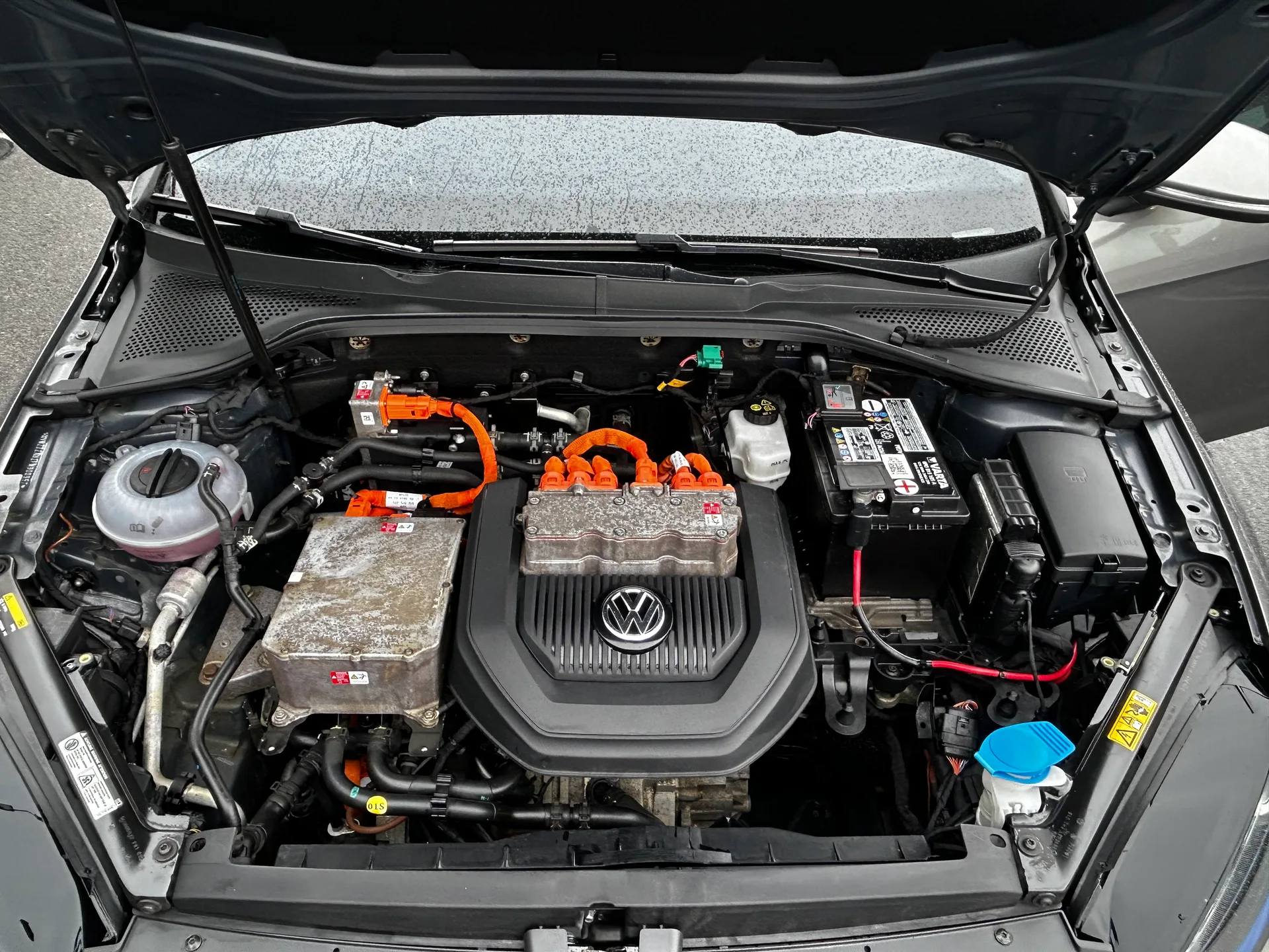 Volkswagen e-Golf — фото 8