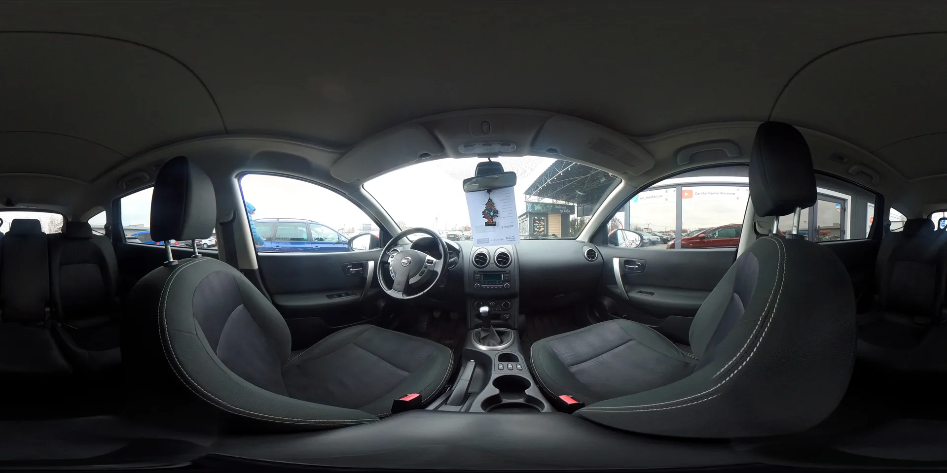 Nissan Qashqai+2 — 360°