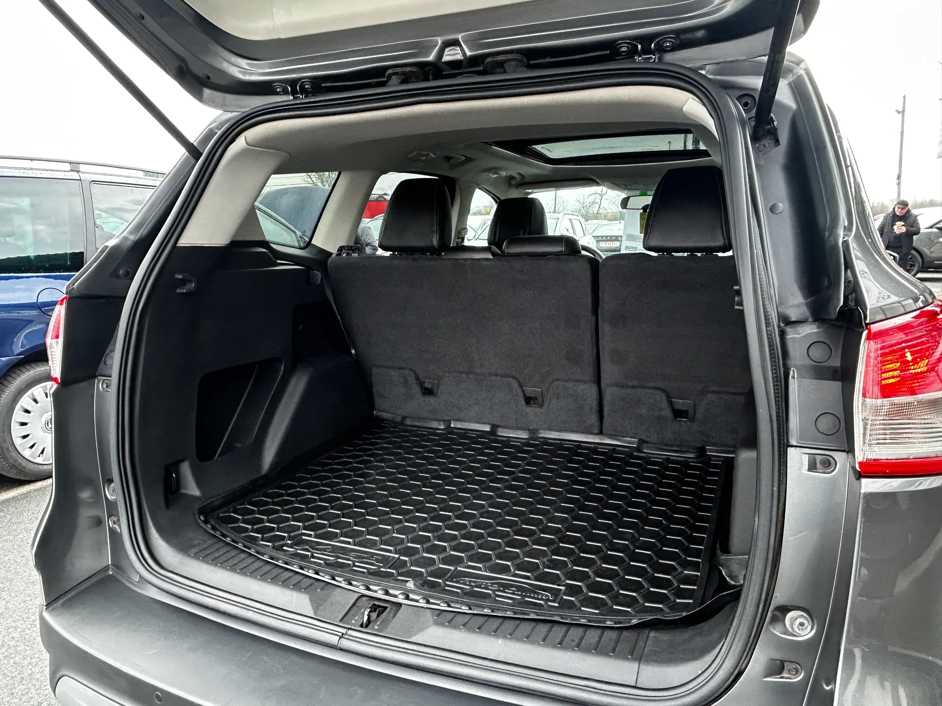 Ford Escape — фото 8