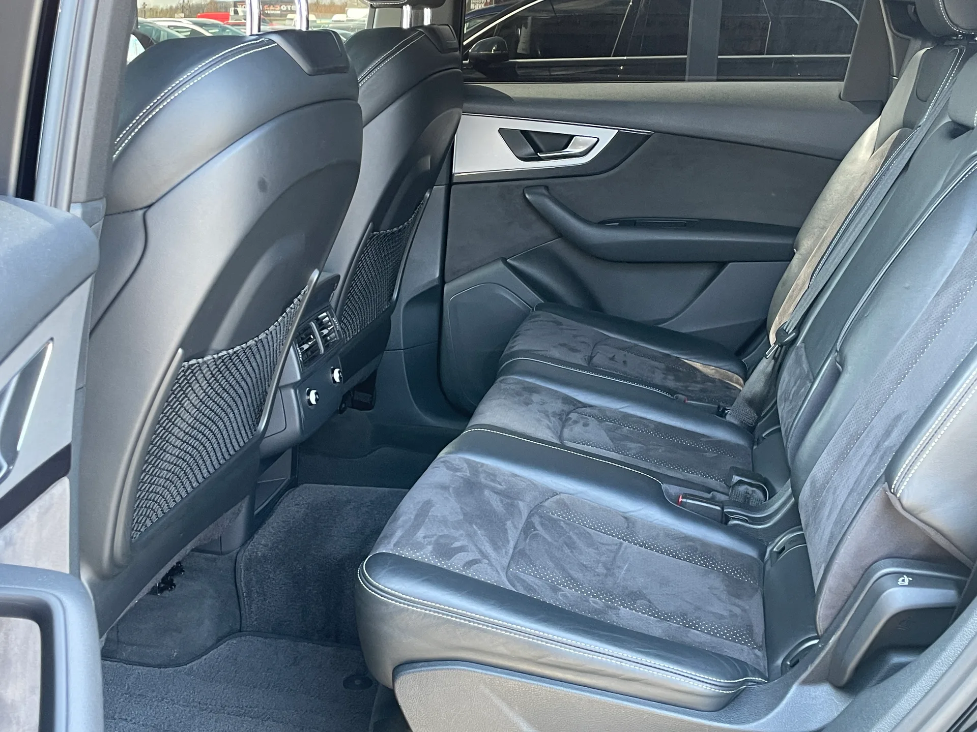 Audi Q7 — фото 11