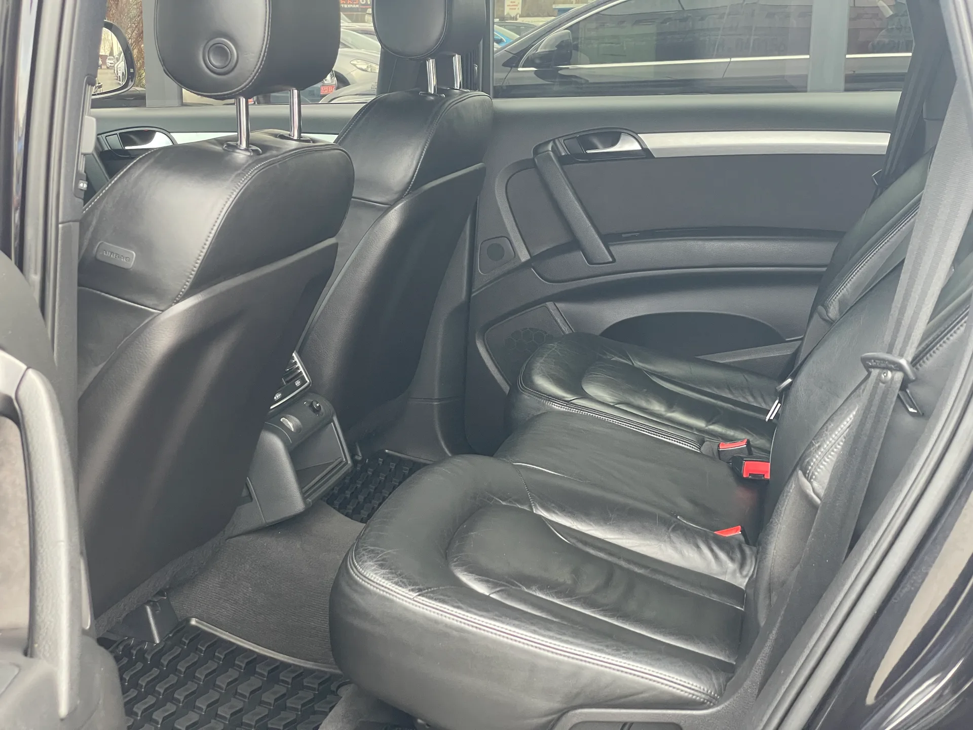 Audi Q7 — фото 14