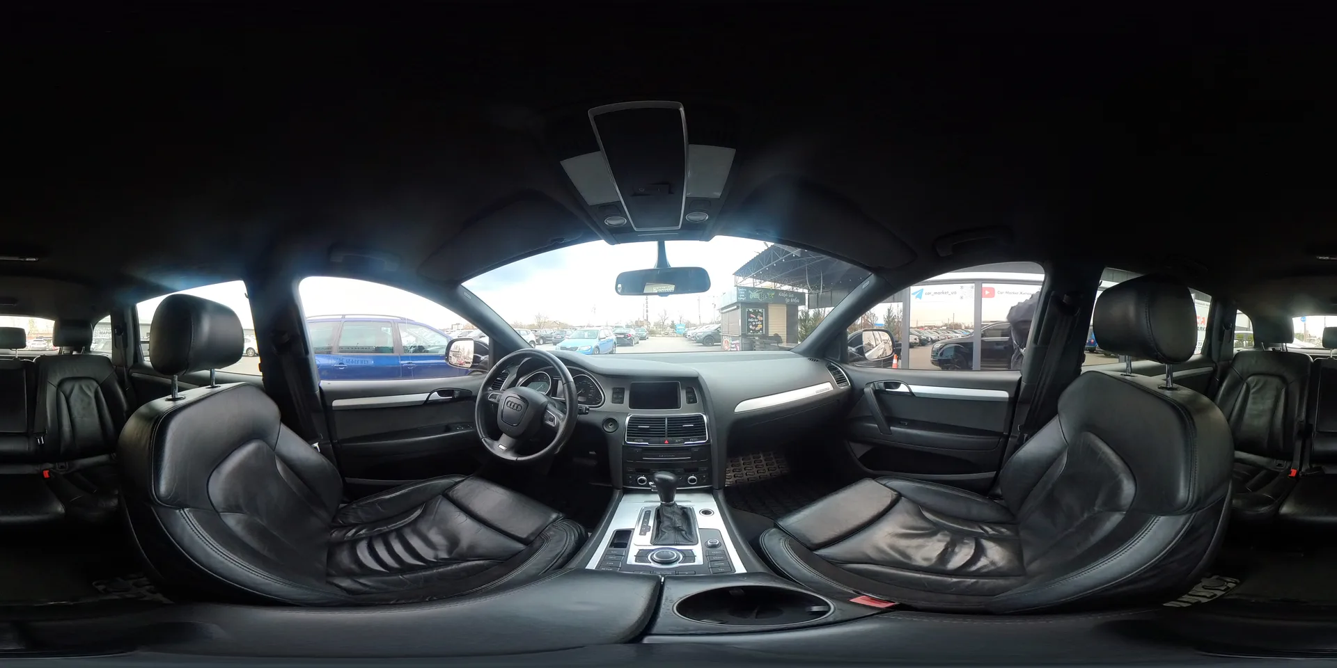 Audi Q7 — 360°