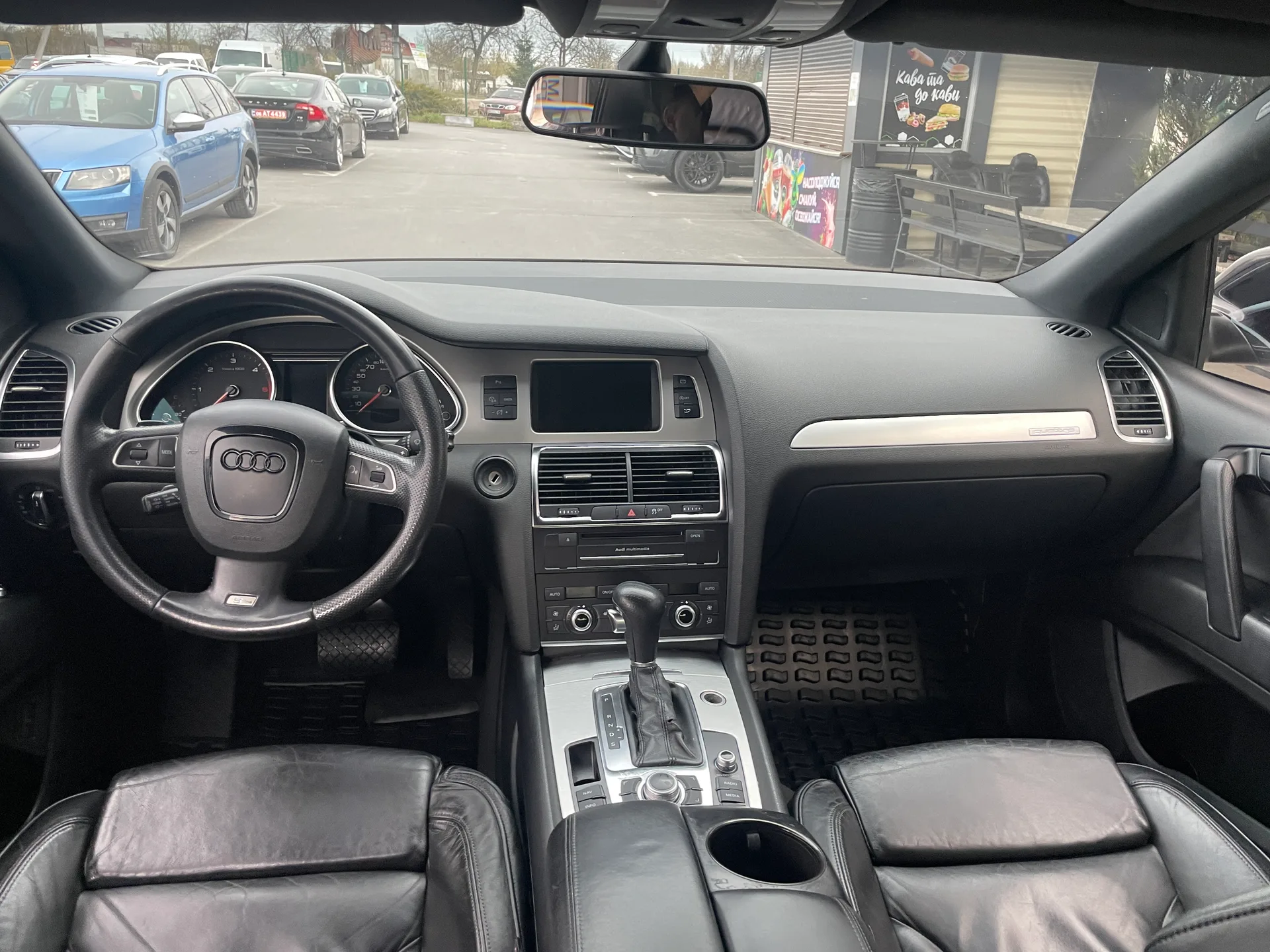 Audi Q7 — фото 10