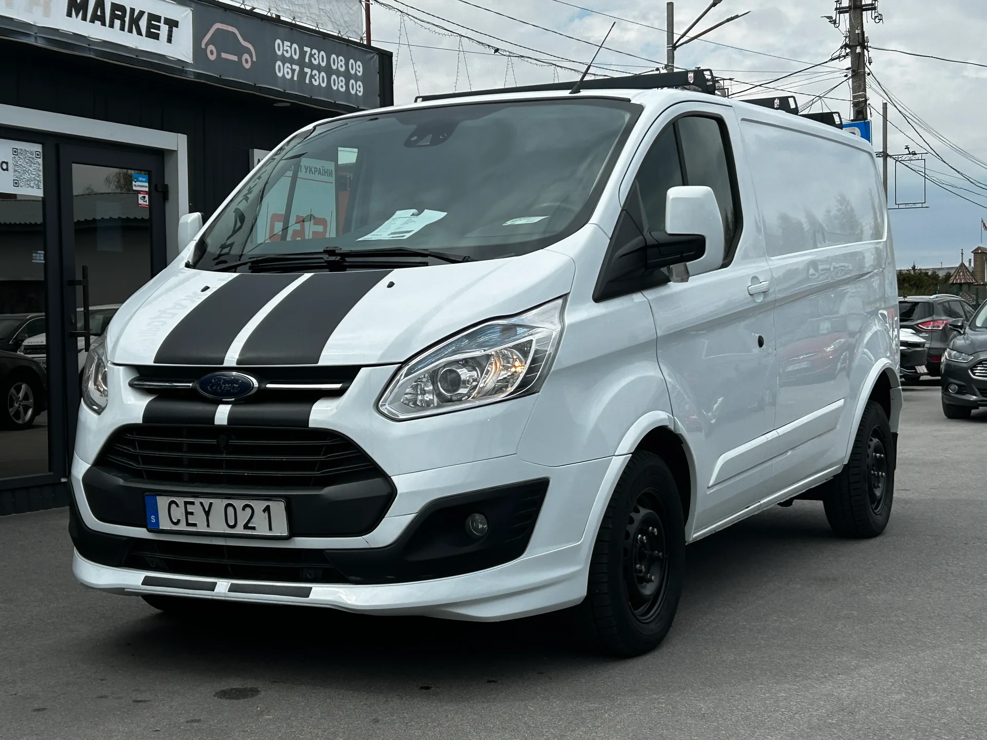 Ford Transit Custom — фото 1