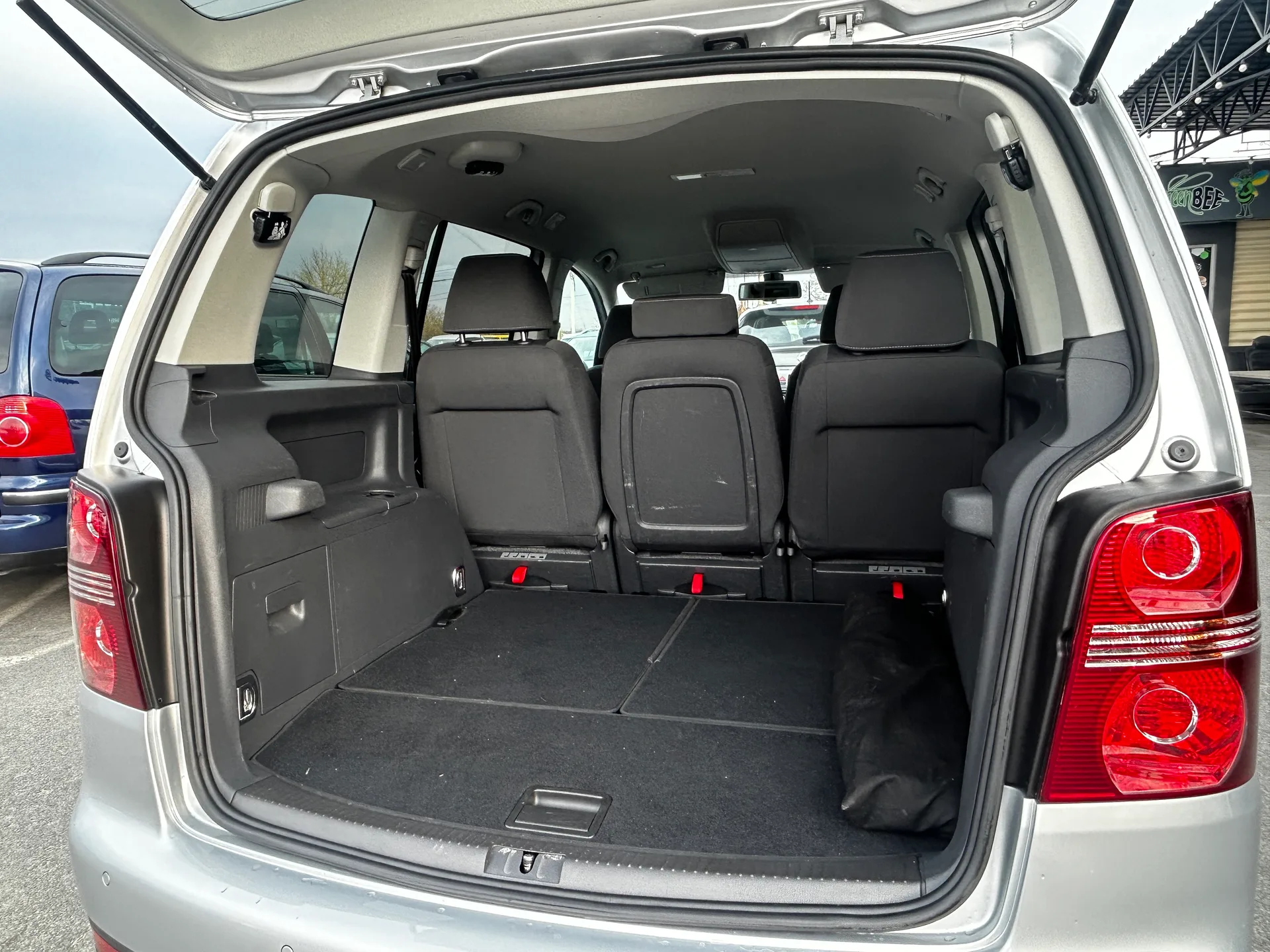 Volkswagen Touran — фото 8