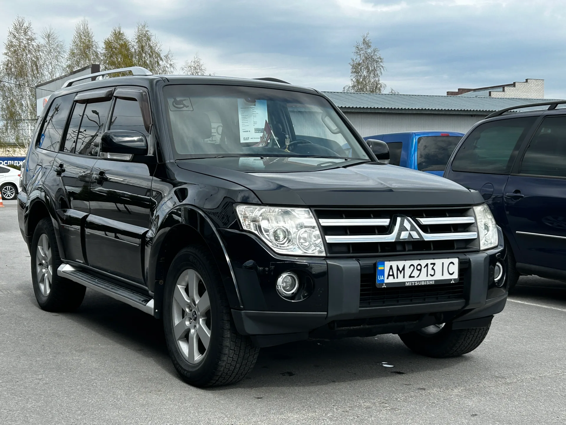 Mitsubishi Pajero — фото 2