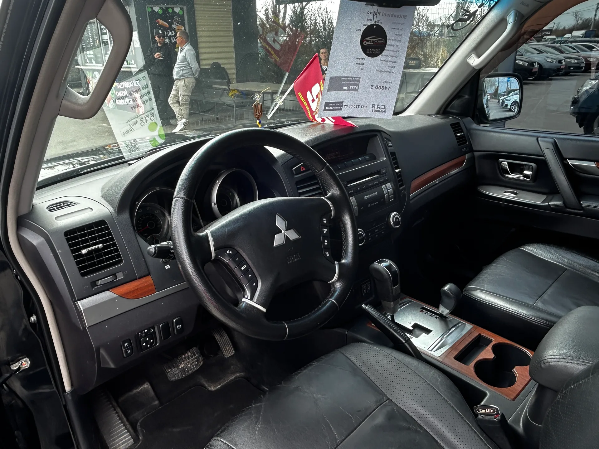 Mitsubishi Pajero — фото 4