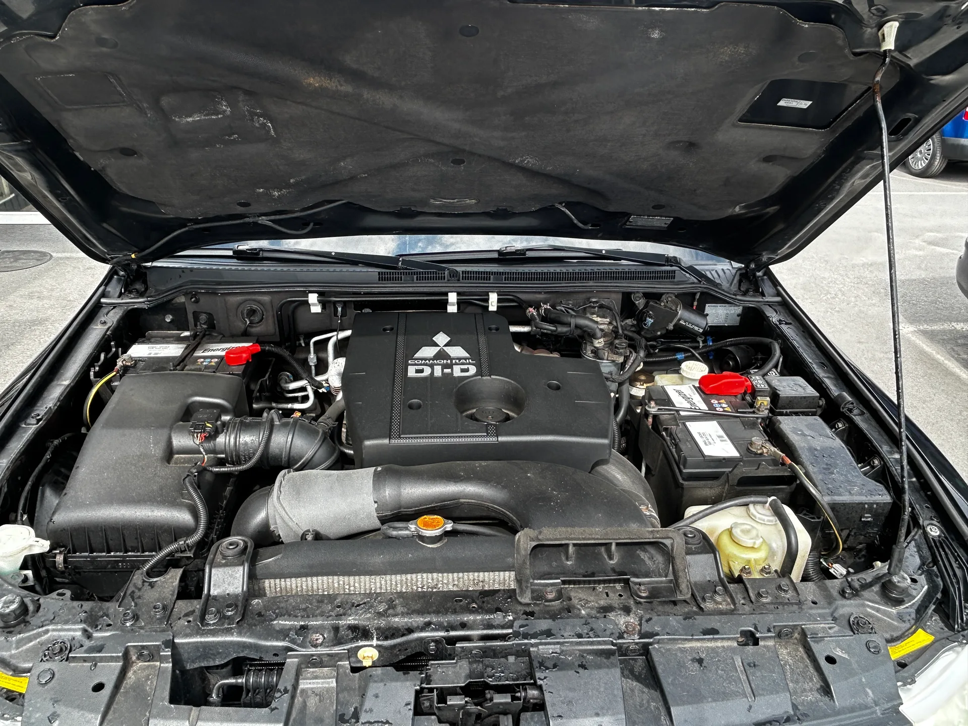 Mitsubishi Pajero — фото 8