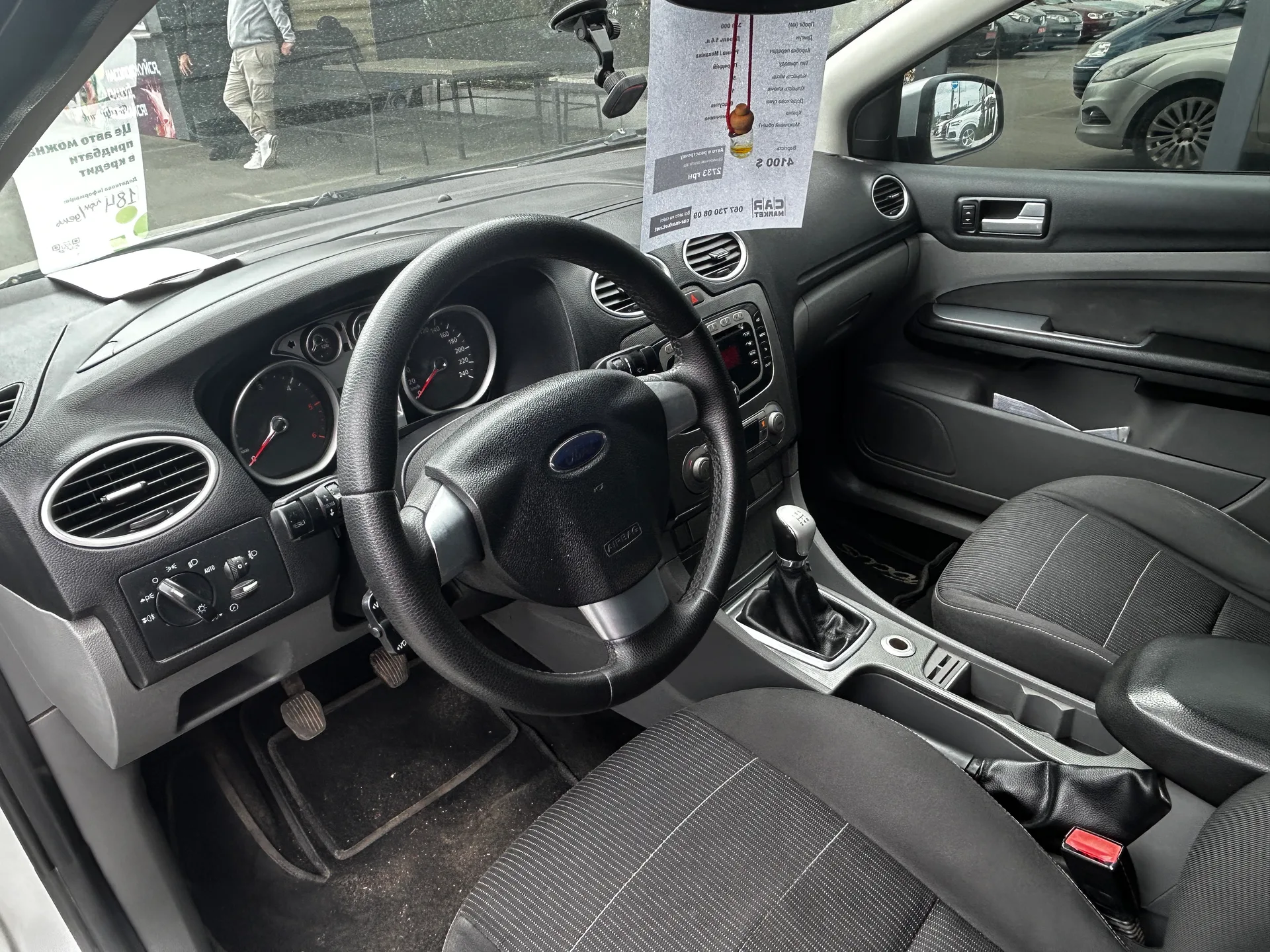 Ford Focus — фото 5