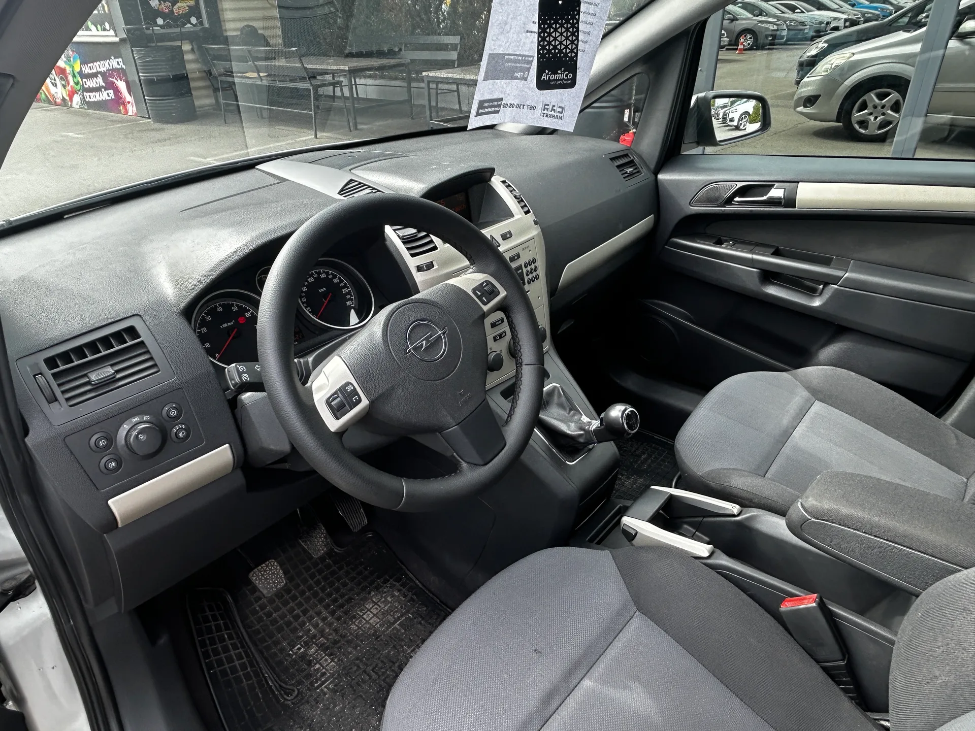 Opel Zafira — фото 5