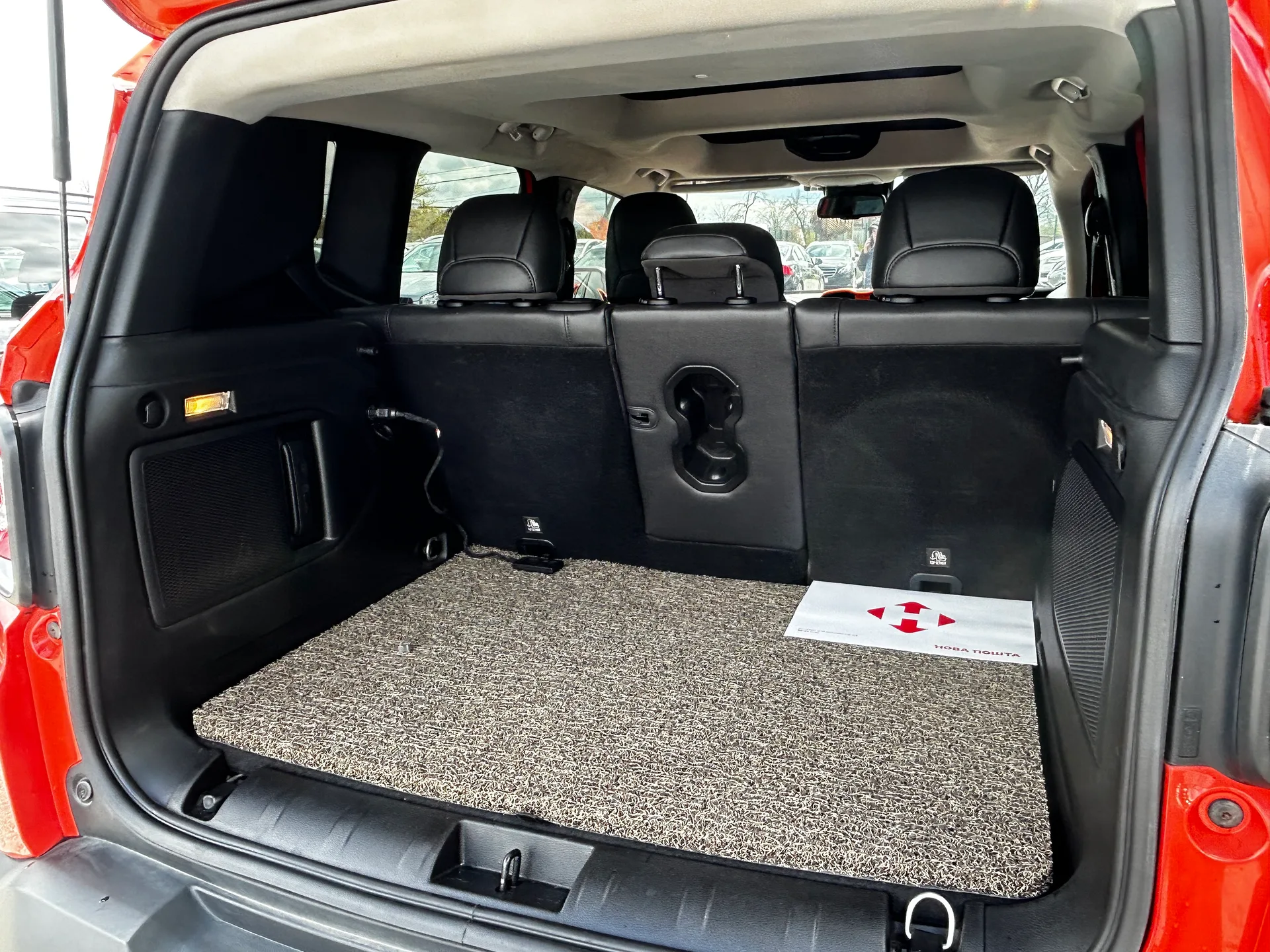 Jeep Renegade — фото 7