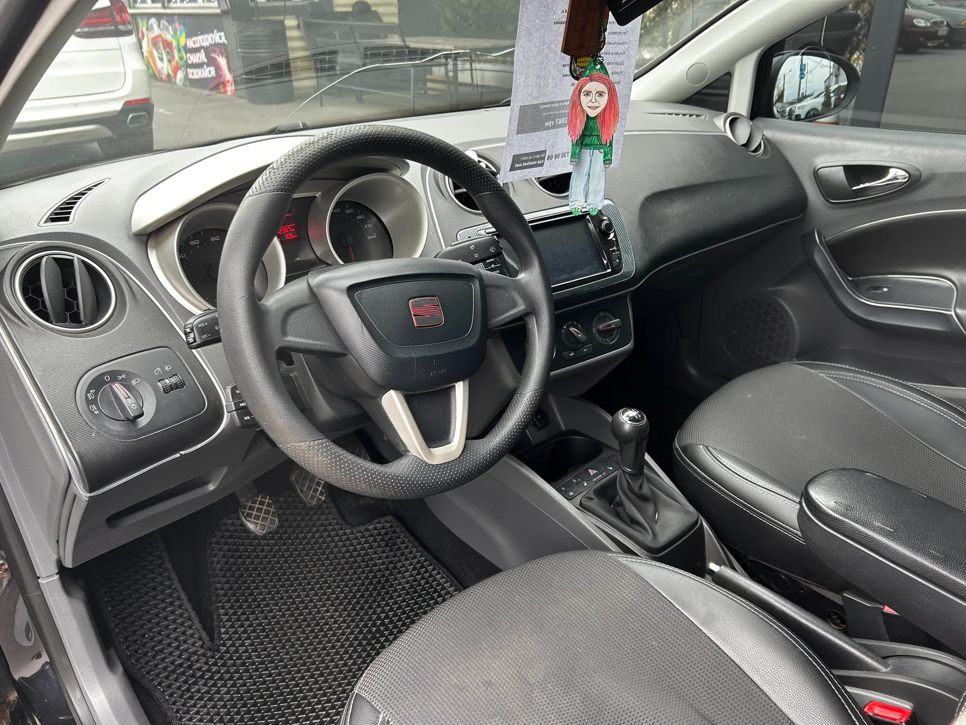 SEAT Ibiza — фото 5