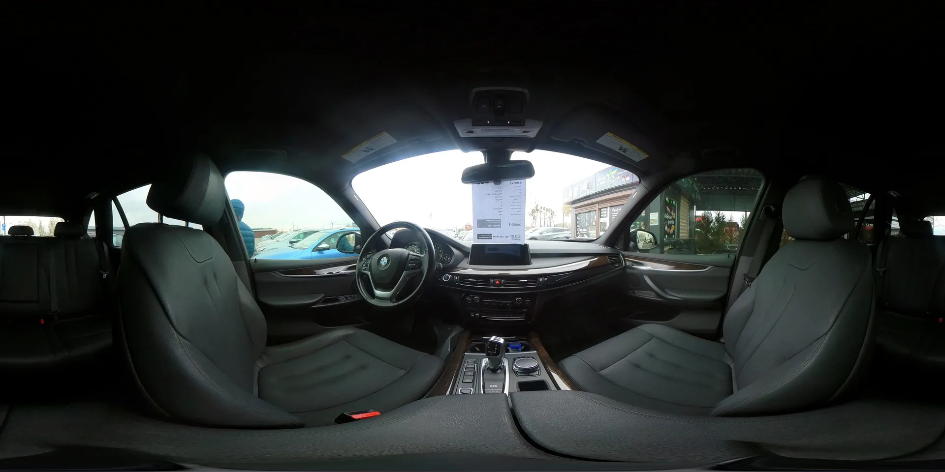 BMW X5 — 360°