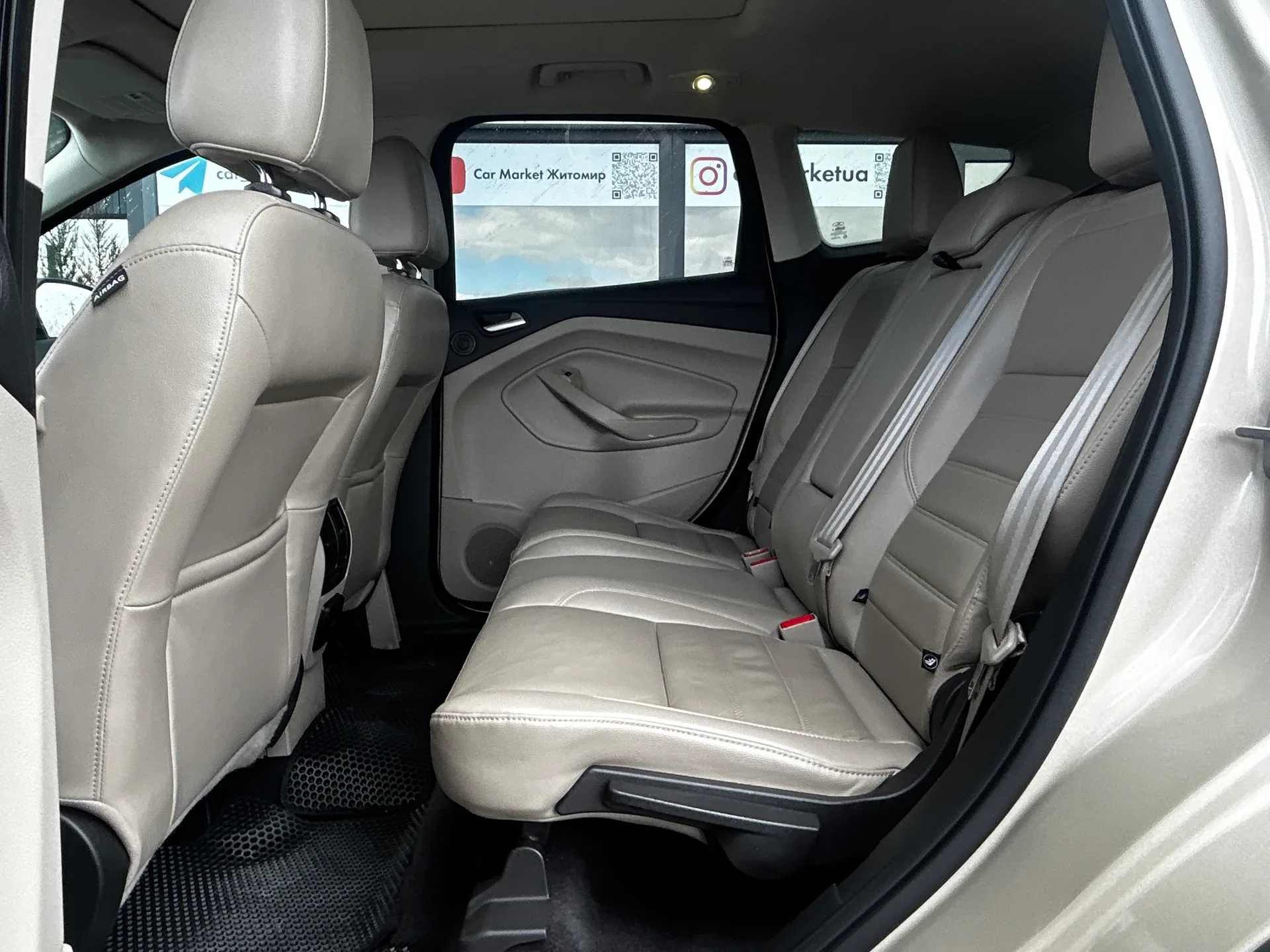 Ford Escape — фото 7