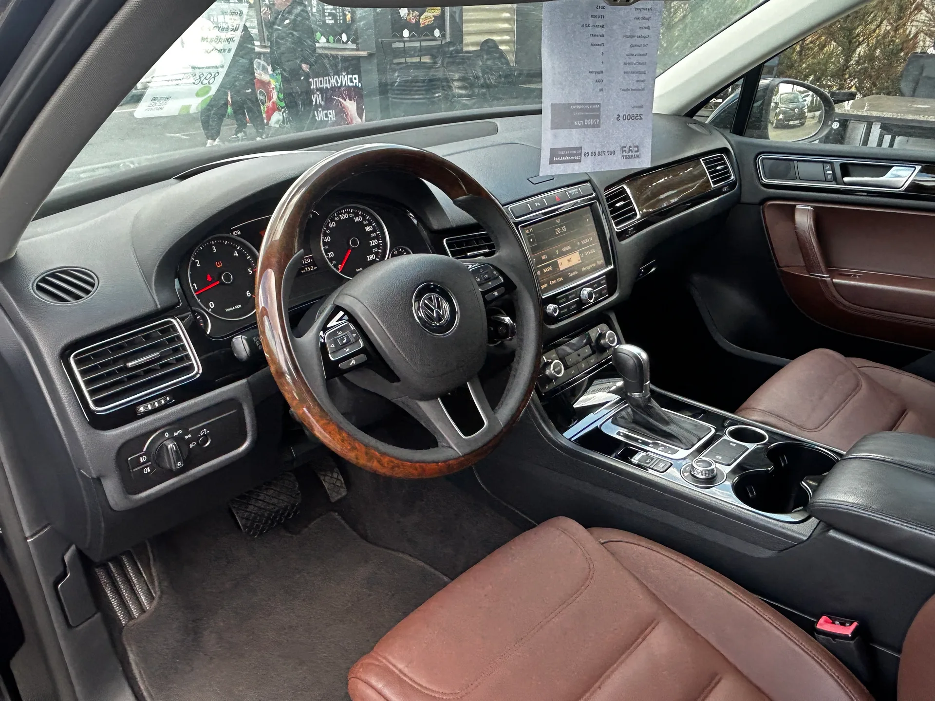 Volkswagen Touareg — фото 5