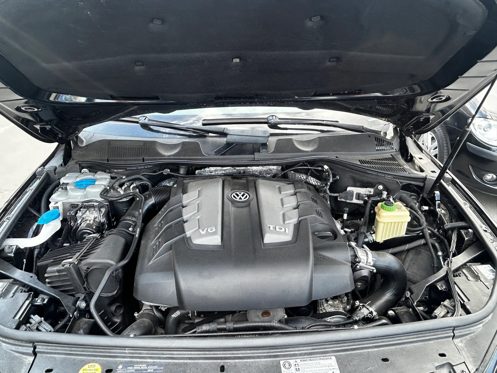 Volkswagen Touareg — фото 9