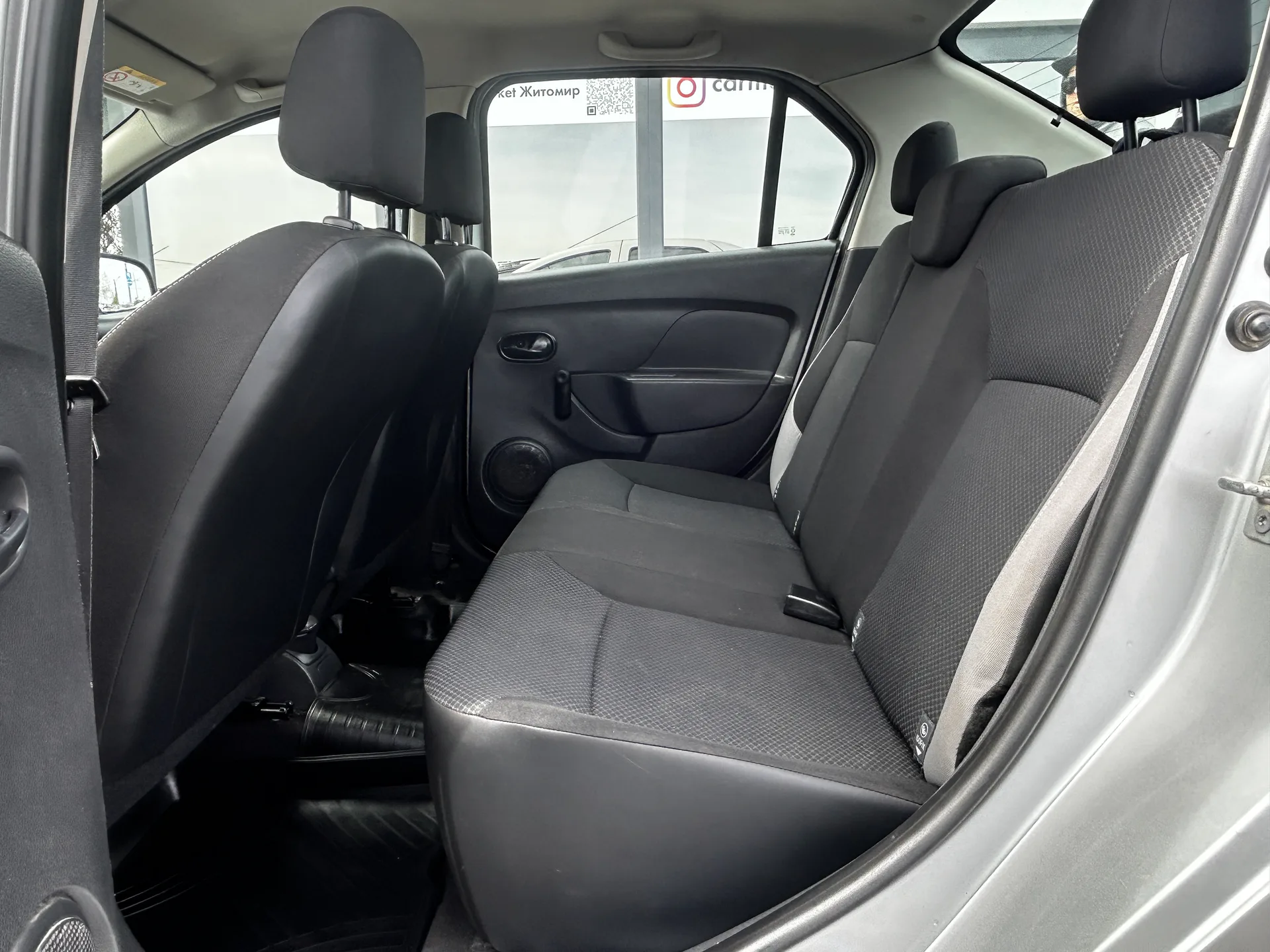 Renault Logan — фото 7