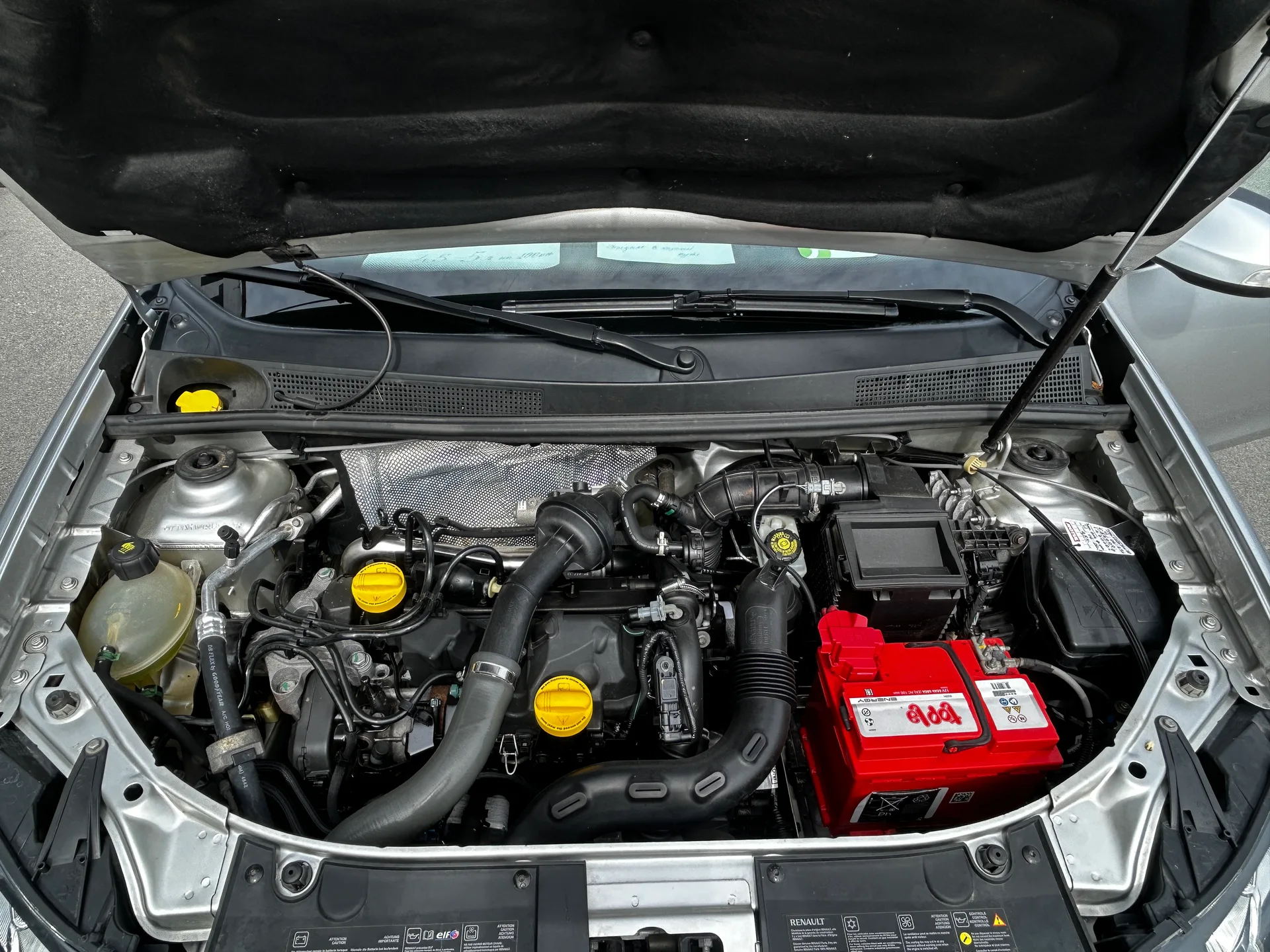 Renault Logan — фото 9