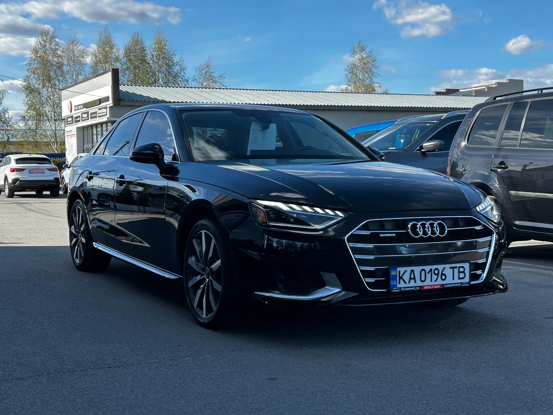 Audi A4 — фото 2