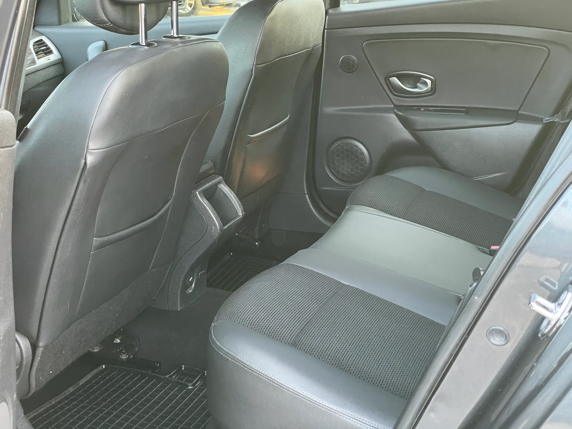 Renault Megane — фото 7