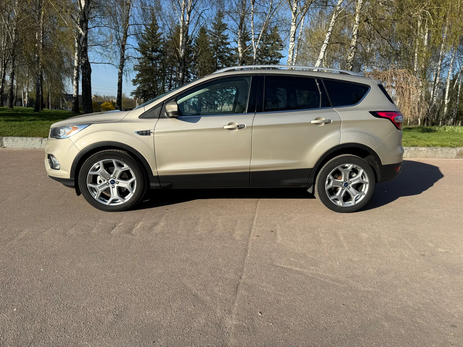 Ford Escape — фото 4