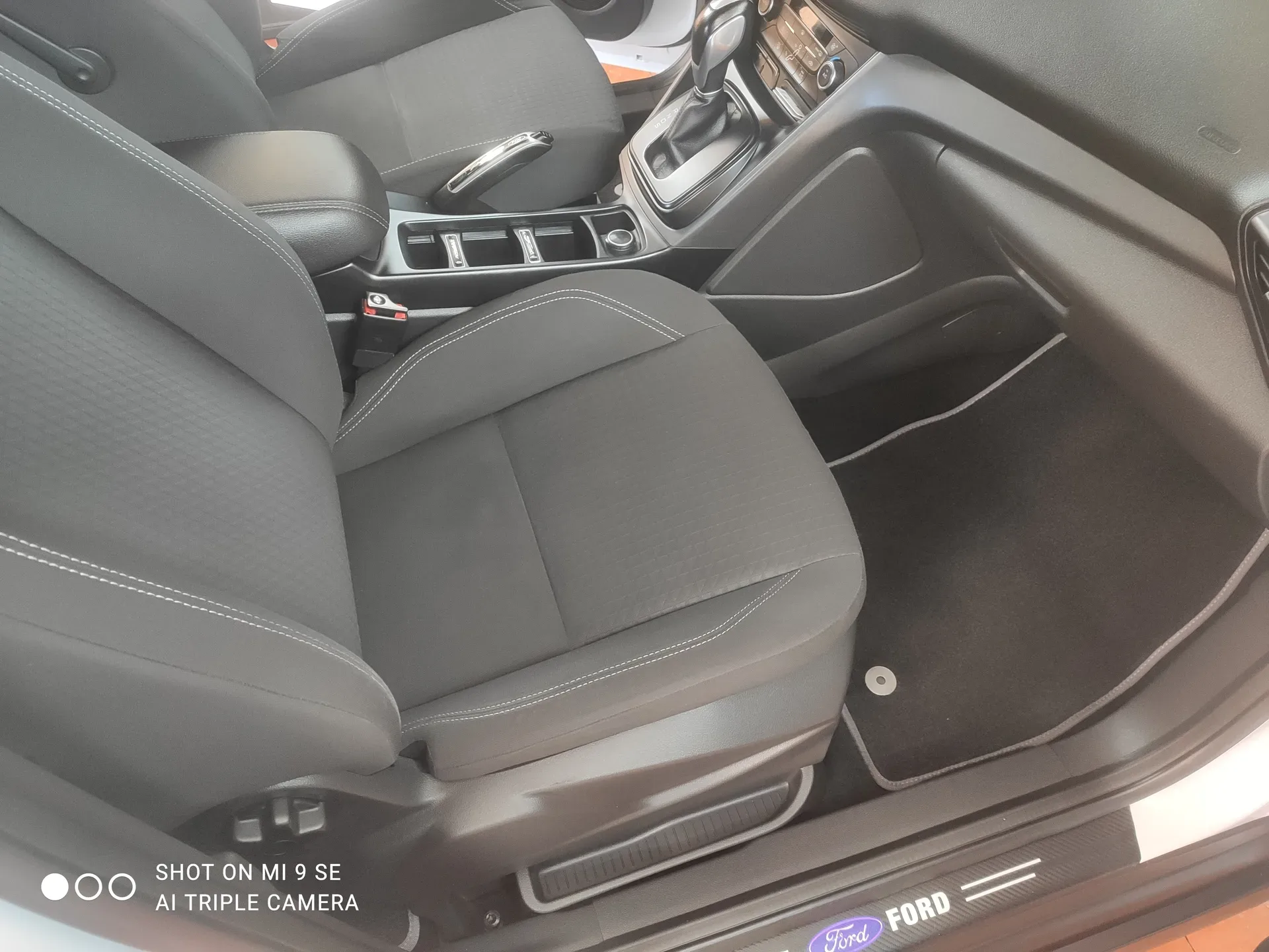 Ford C-Max — фото 15