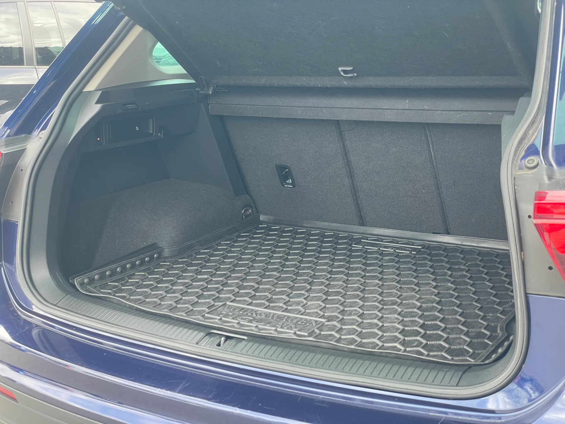 Volkswagen Tiguan — фото 11