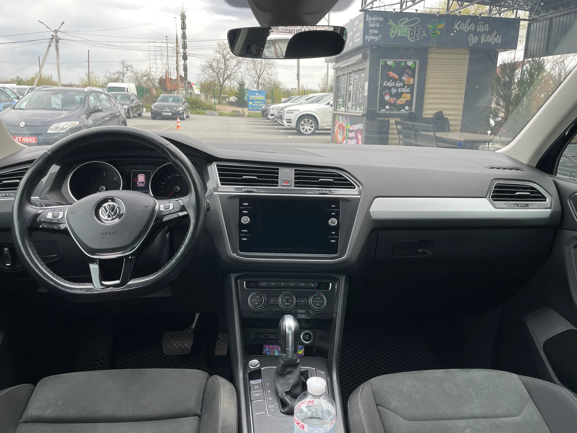 Volkswagen Tiguan — фото 13