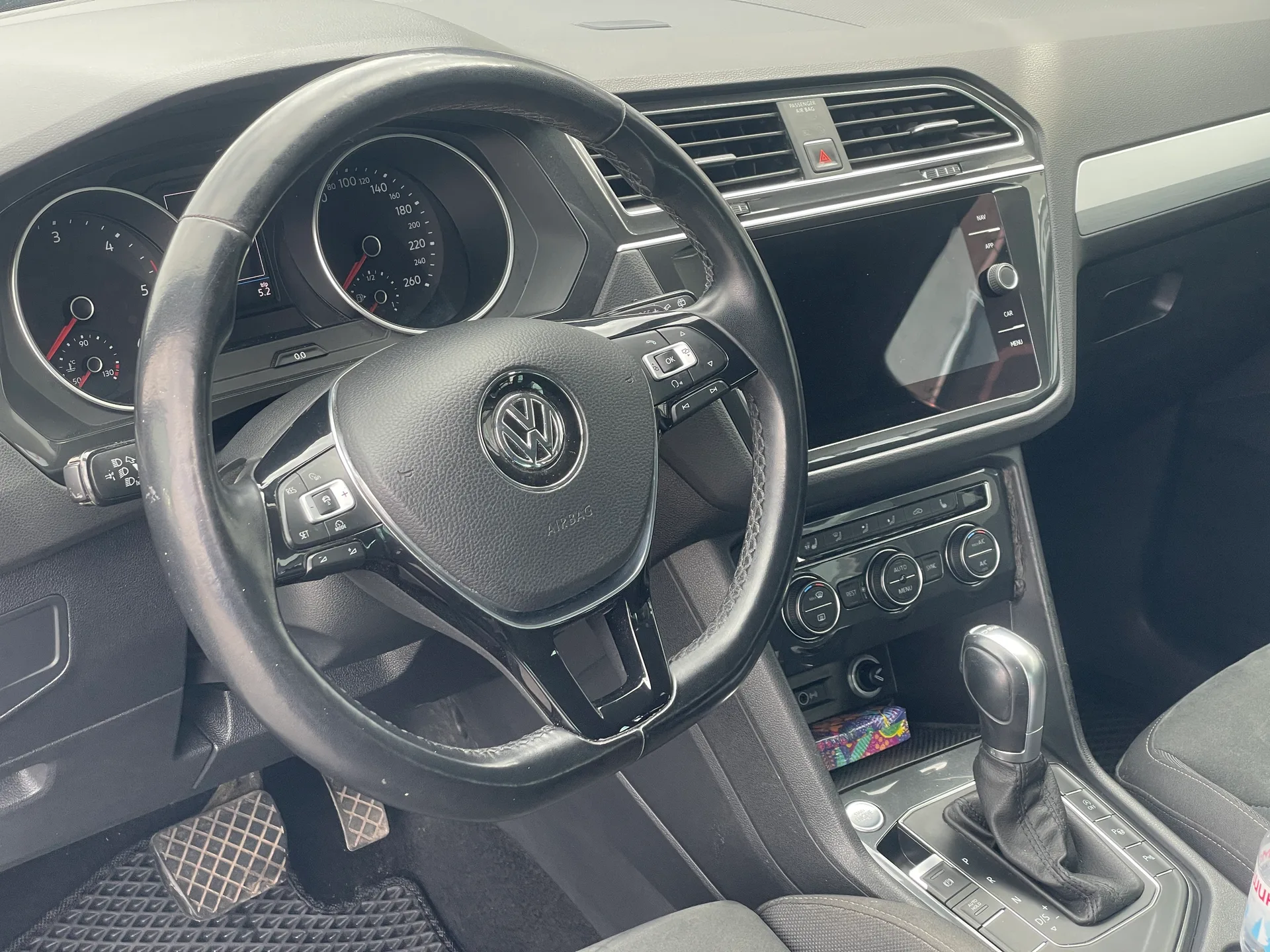 Volkswagen Tiguan — фото 15