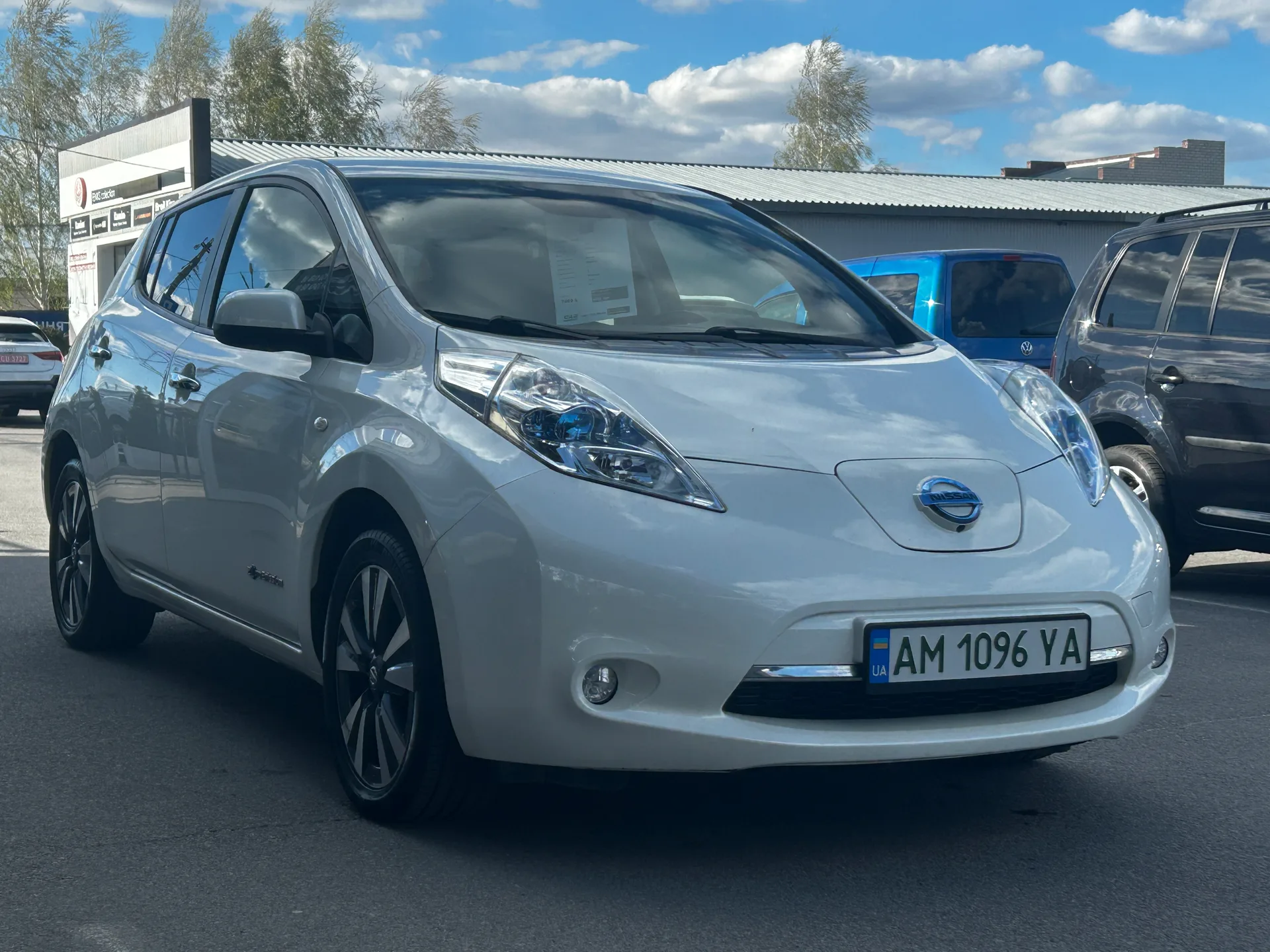 Nissan Leaf — фото 2