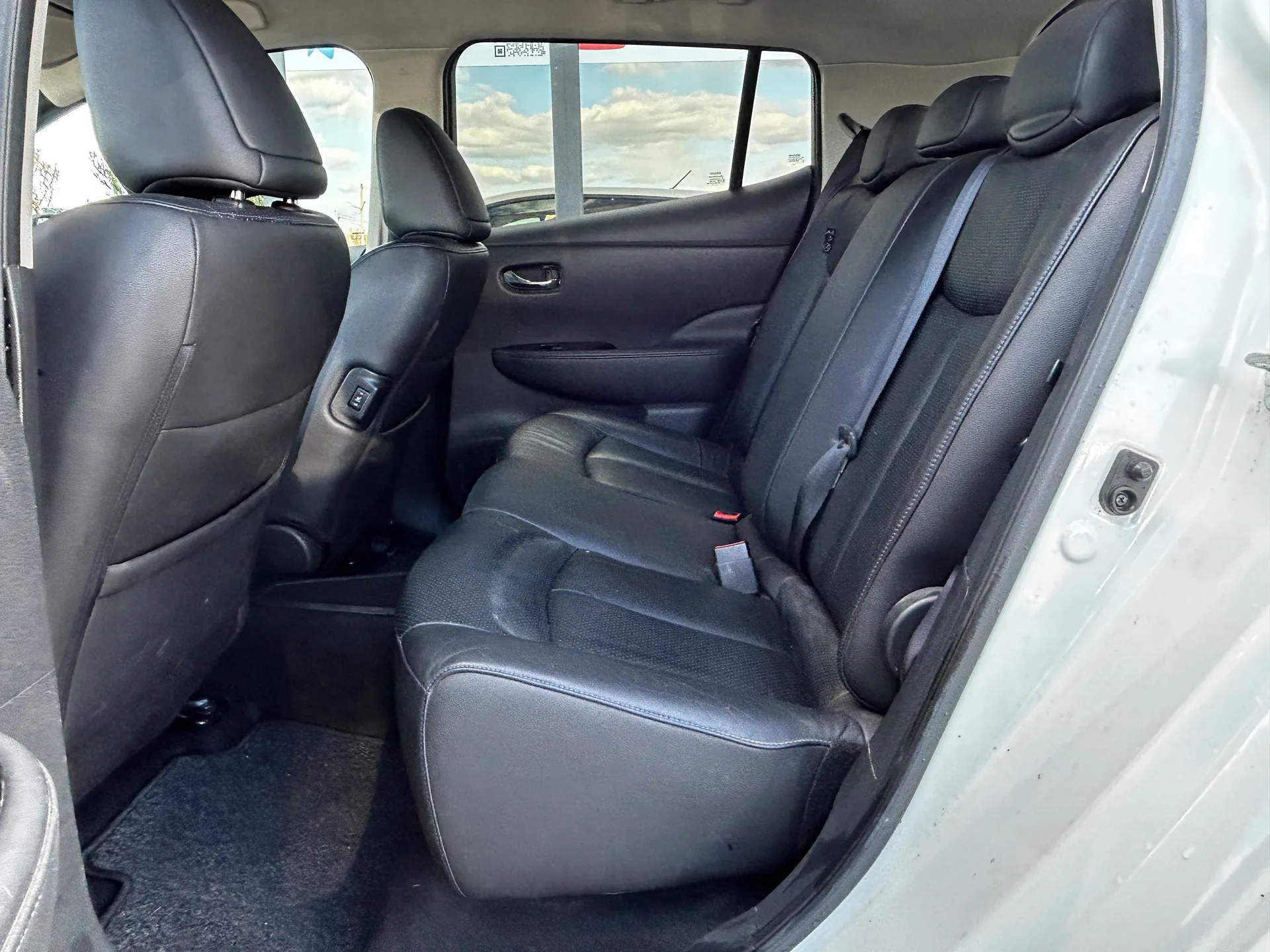 Nissan Leaf — фото 7