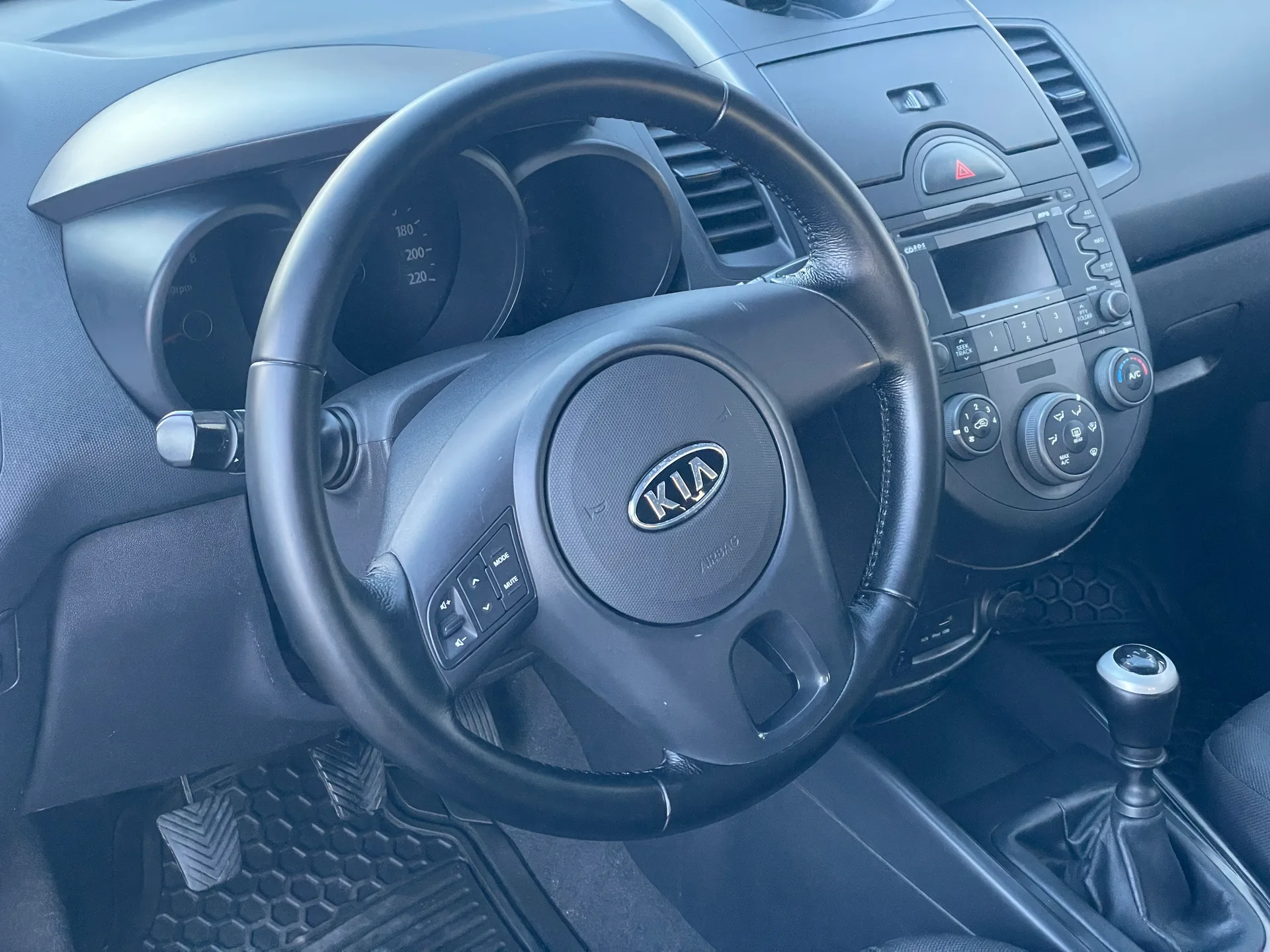 Kia Soul — фото 5