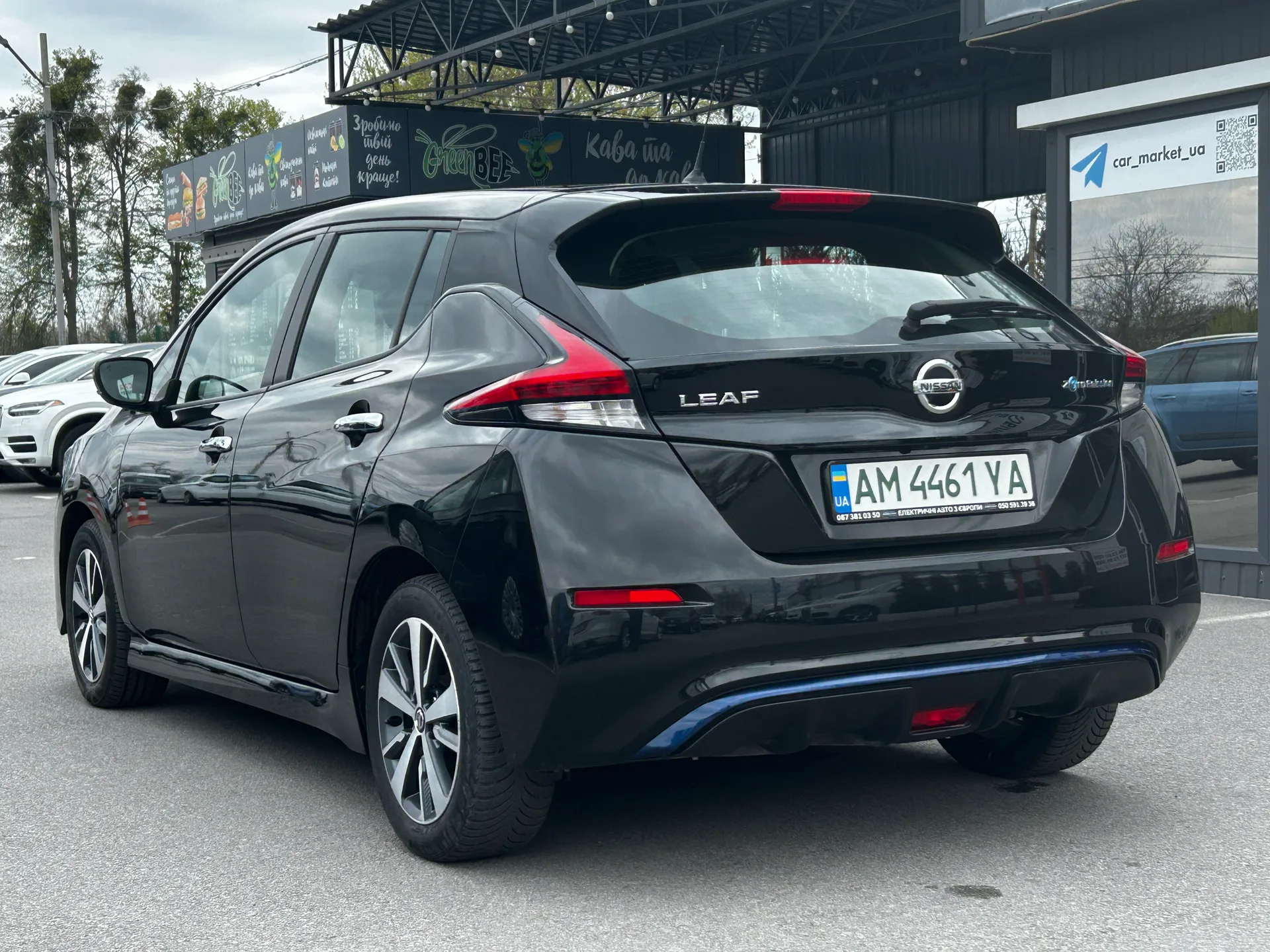 Nissan Leaf — фото 4