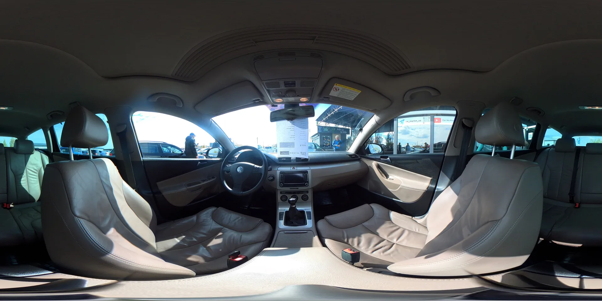 Volkswagen Passat — 360°