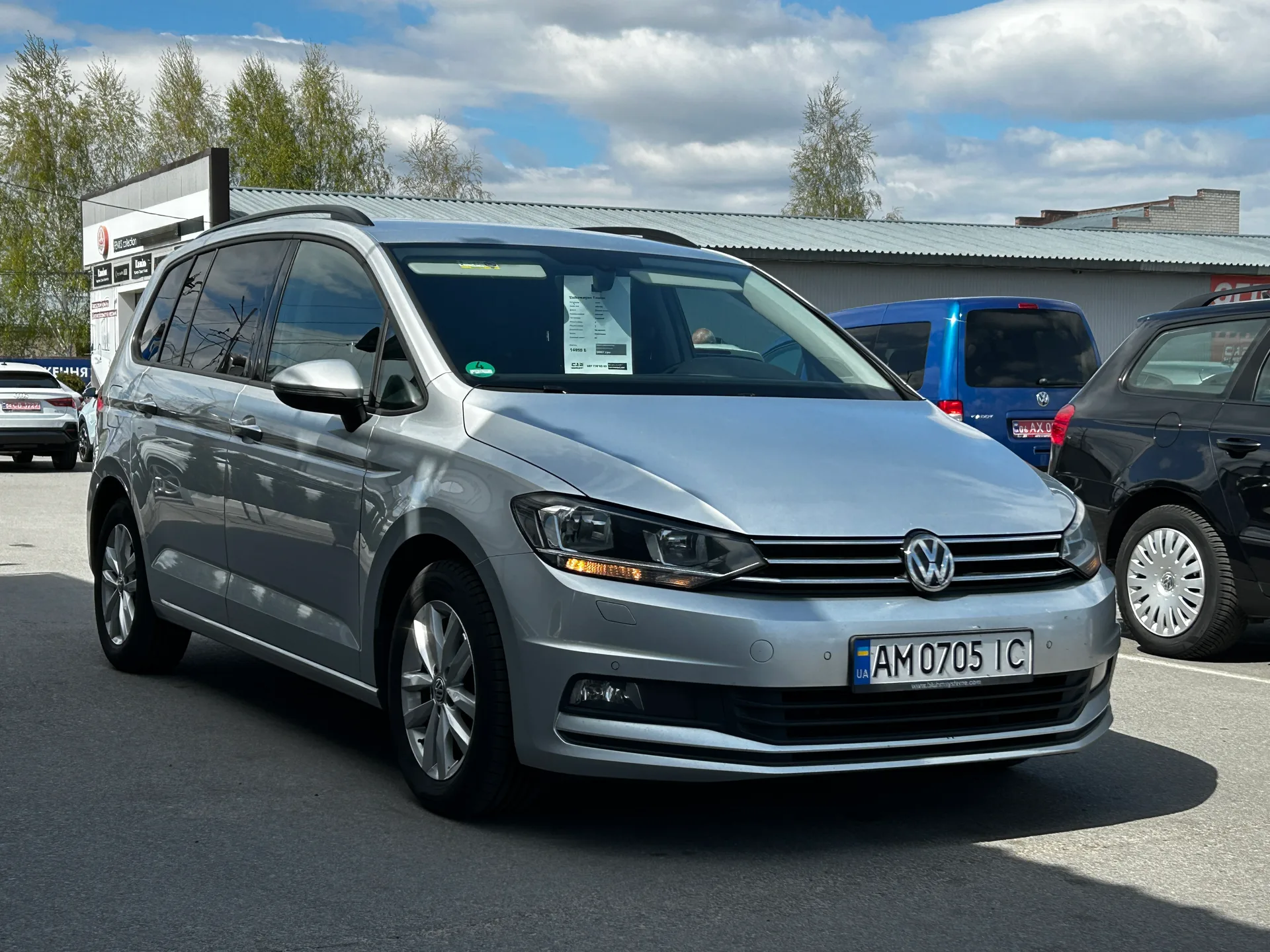 Volkswagen Touran — фото 2