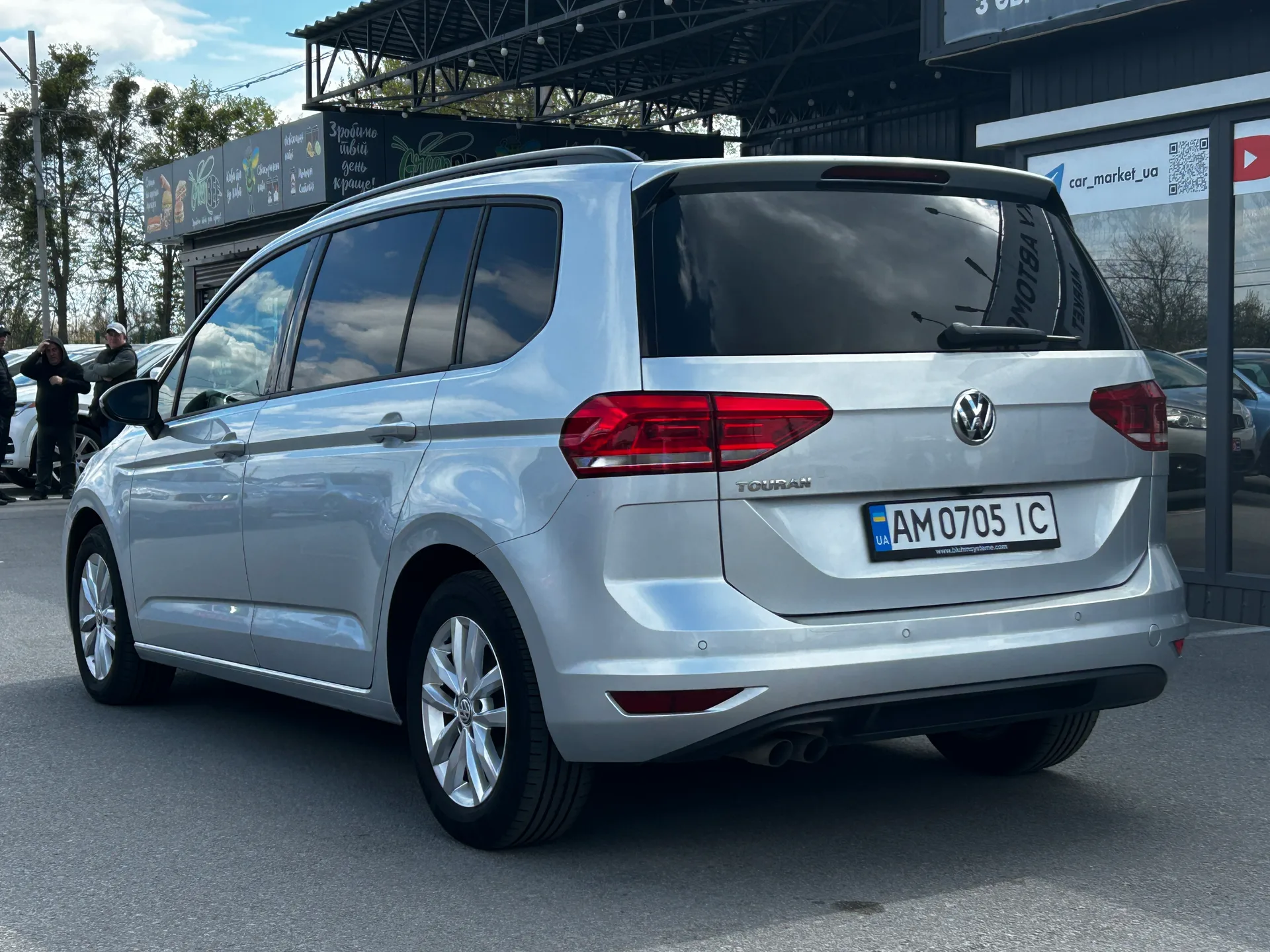 Volkswagen Touran — фото 4