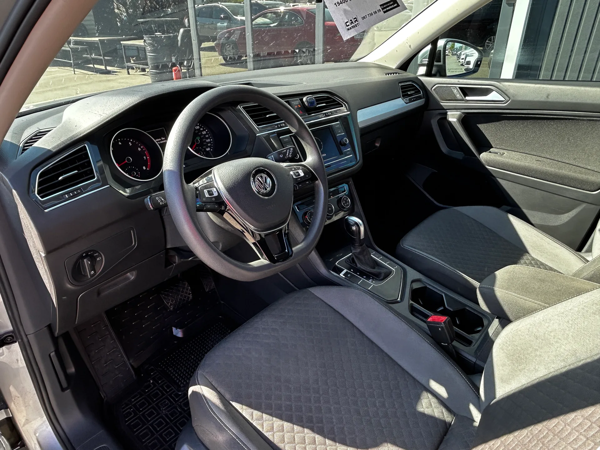 Volkswagen Tiguan — фото 5