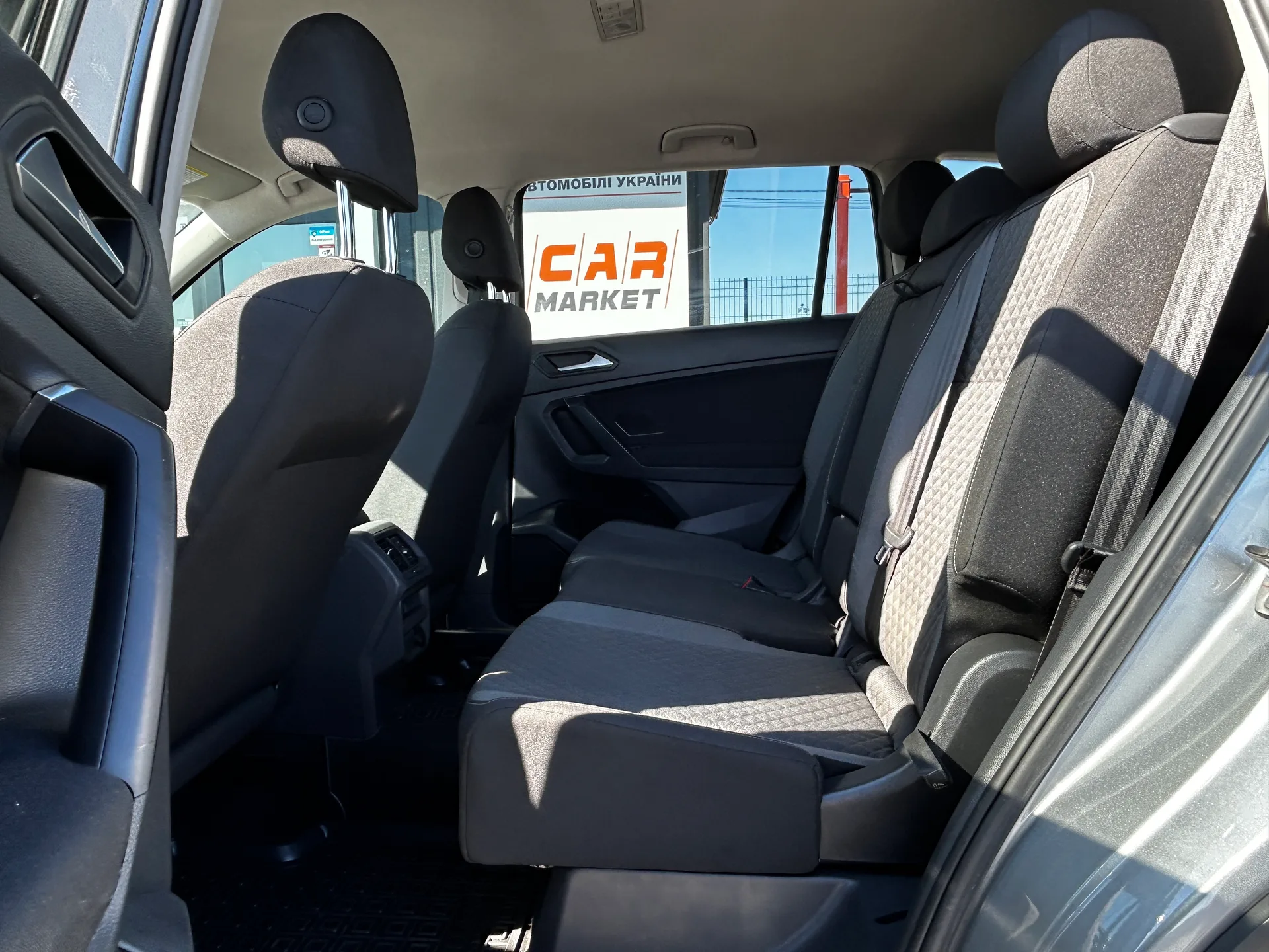 Volkswagen Tiguan — фото 7