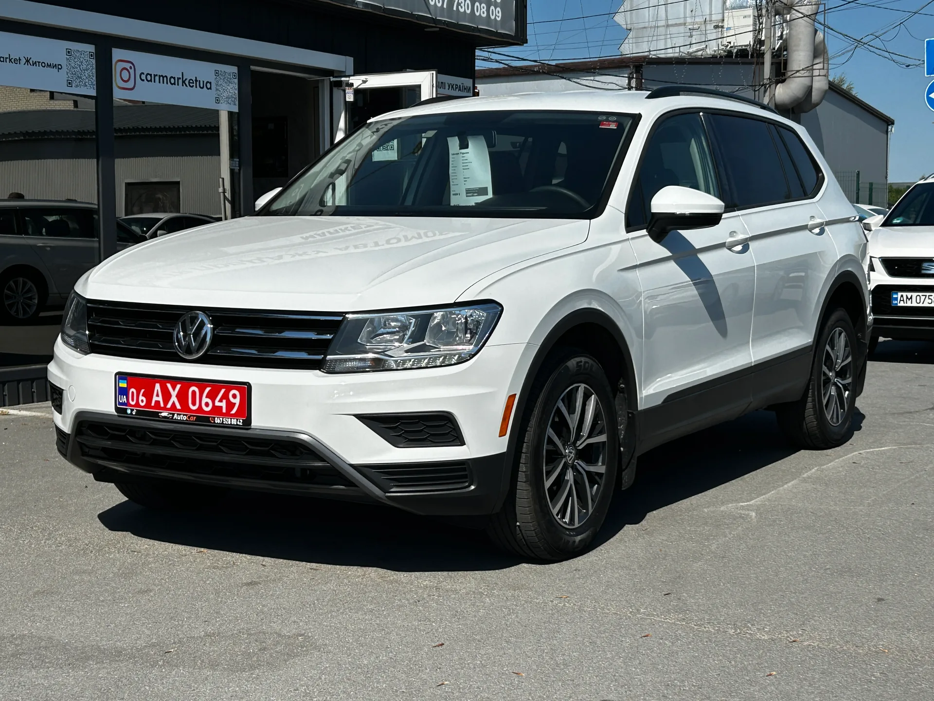 Volkswagen Tiguan — фото 1